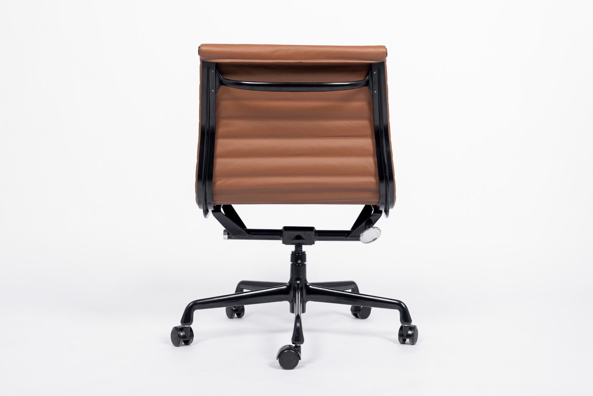 Mid Century Brown Leather Office Chair by Eames for Herman Miller 1