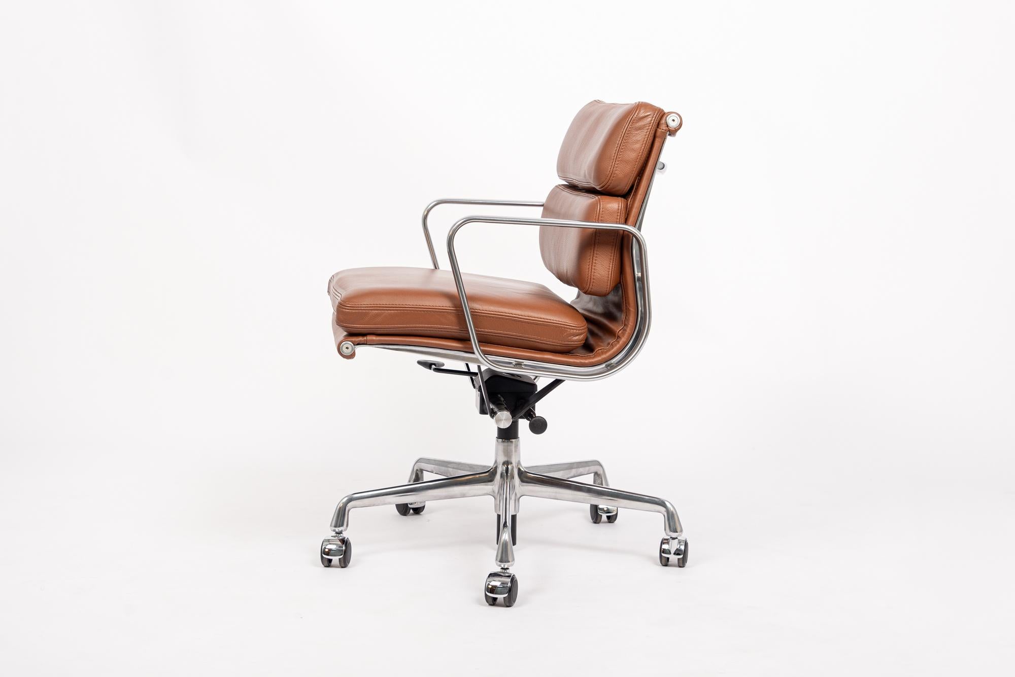 Mid Century Brown Leather Office Chair by Eames for Herman Miller  1
