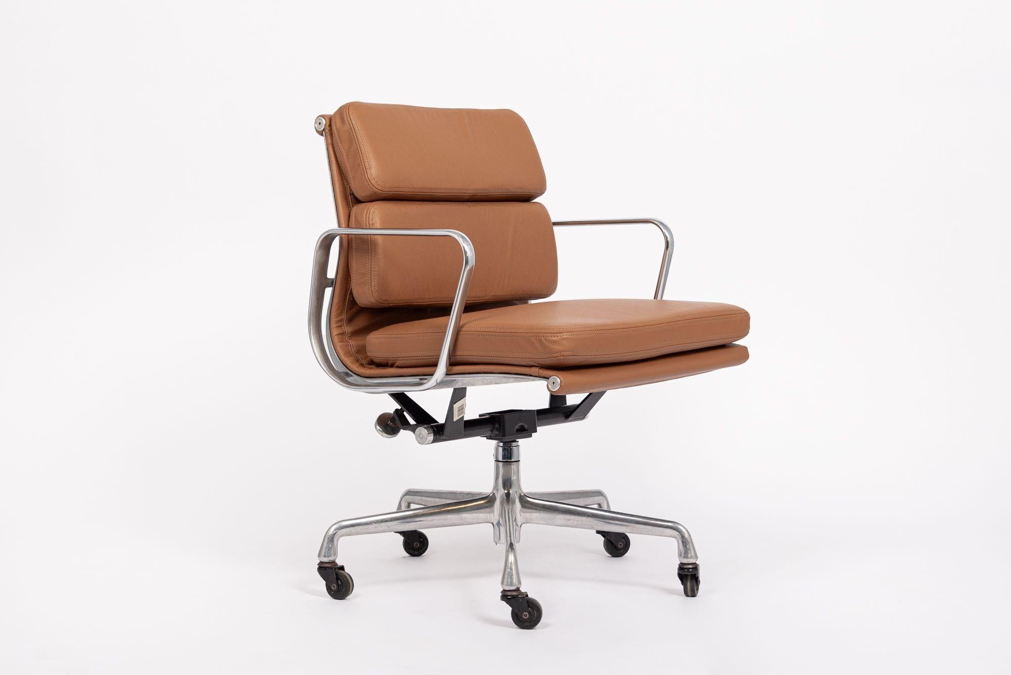 Mid Century Brown Leather Office Chairs by Eames for Herman Miller 2000s For Sale 3