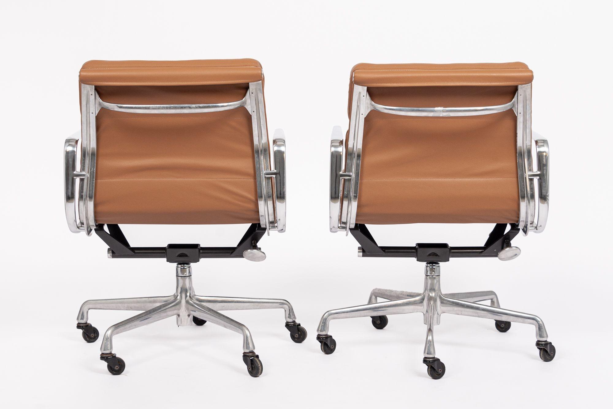 Mid Century Brown Leather Office Chairs by Eames for Herman Miller 2000s In Good Condition For Sale In Detroit, MI