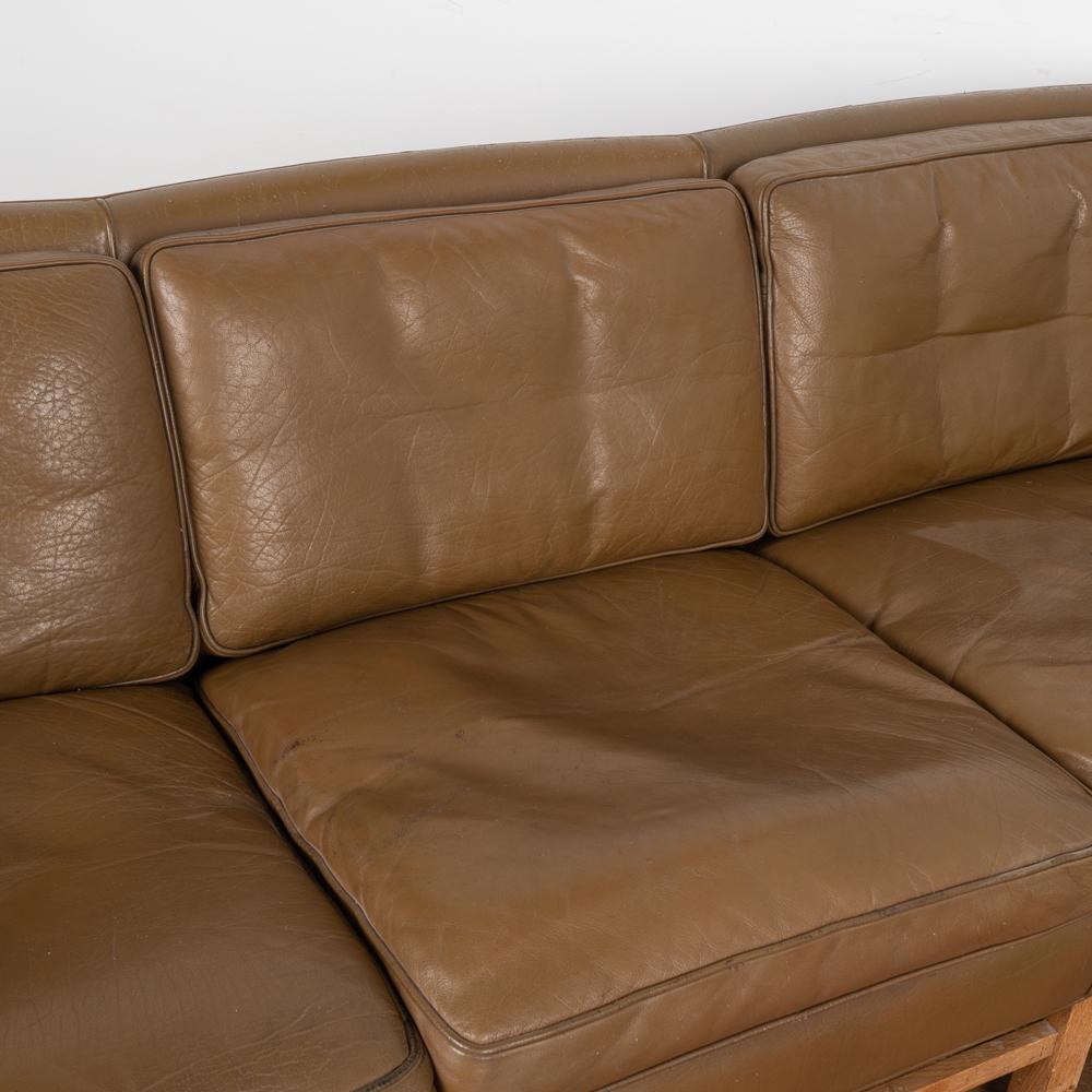 Midcentury Brown Leather Three Seat Sofa, Denmark, circa 1960-70 For Sale 1