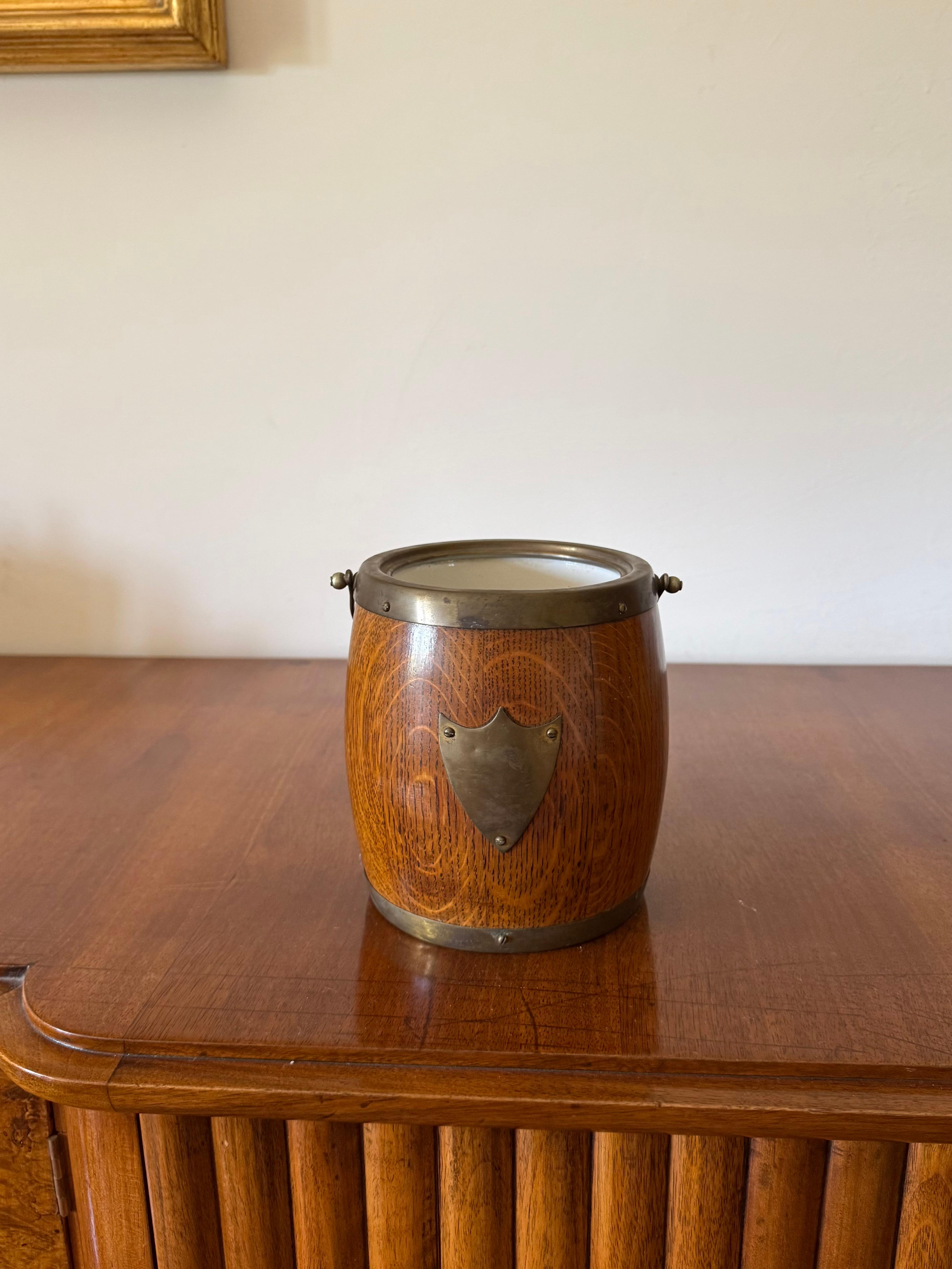 Mid-Century Modern Mid-century brown oak ice bucket, Italy 1950s For Sale
