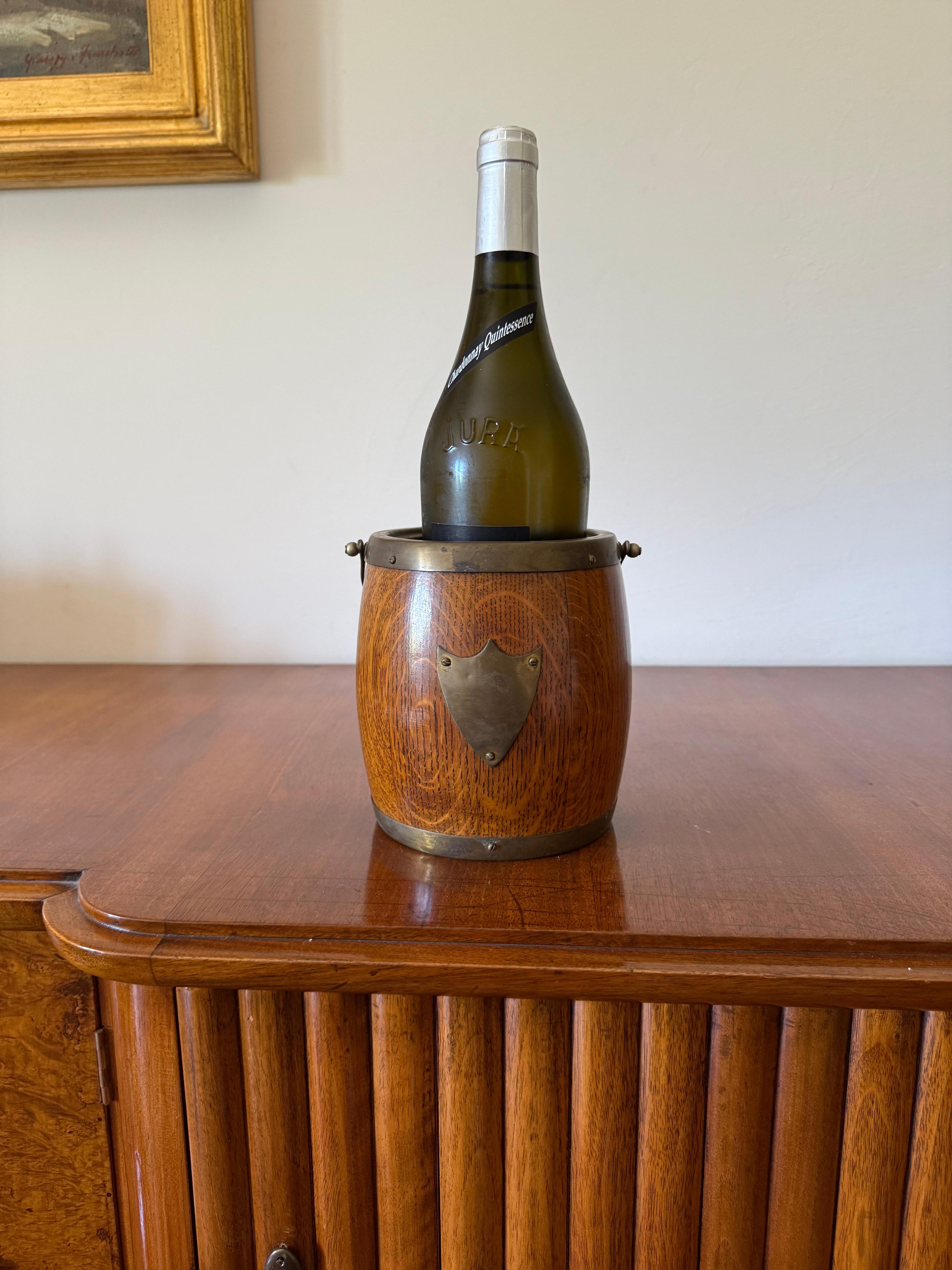 Italian Mid-century brown oak ice bucket, Italy 1950s For Sale