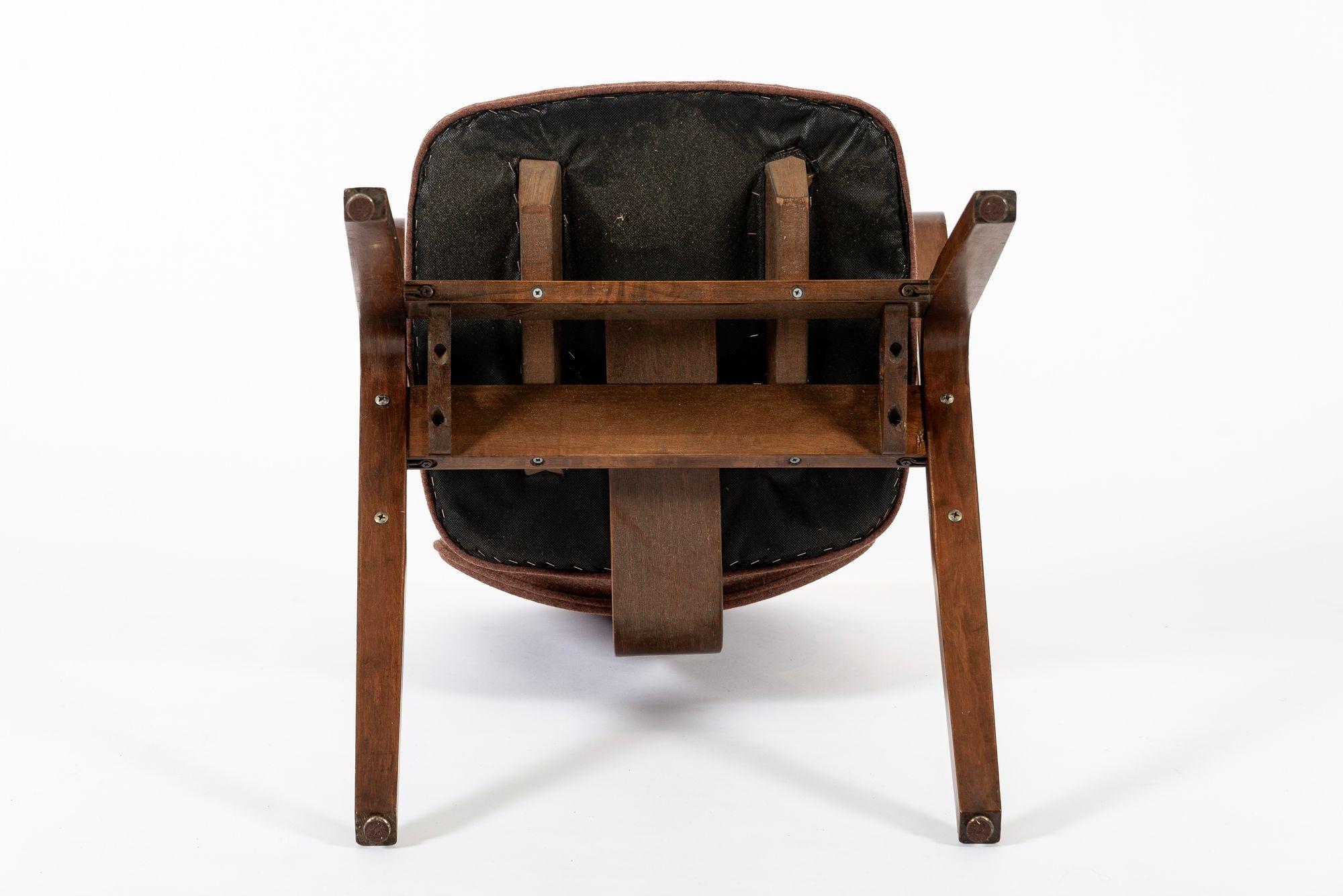 Braune Sperrholz-Sessel aus der Mitte des Jahrhunderts von Joe Atkinson für Thonet, 3 Stück im Angebot 6