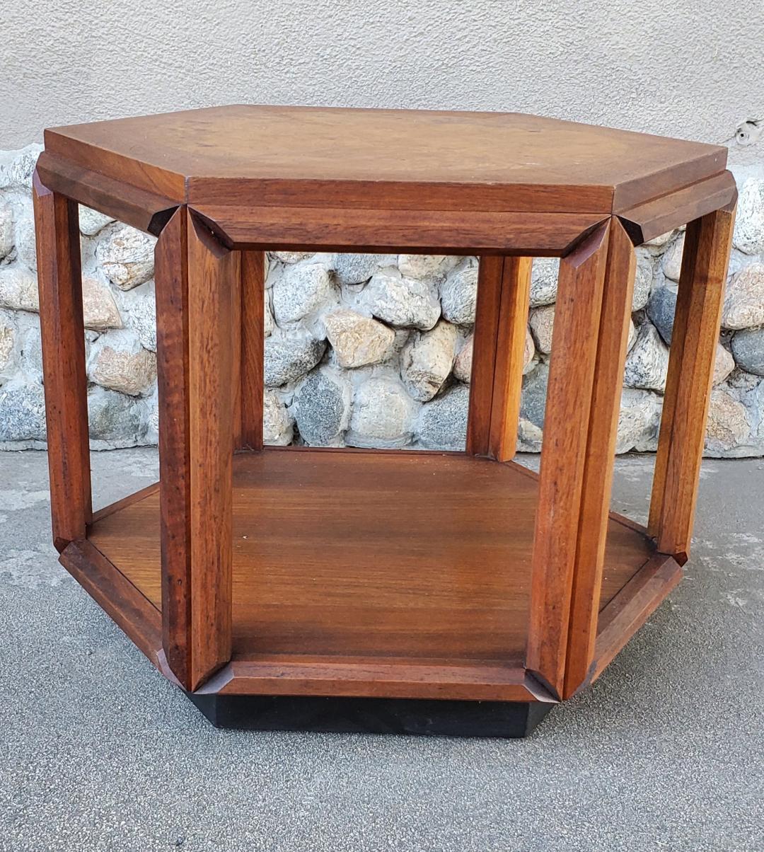 Mid Century Brown - Saltman Wurzelholz Sechseckiger Beistelltisch von John Kea 1950er 1960er Jahre im Angebot 7