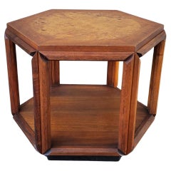 Mid Century Brown - Table d'appoint hexagonale en bois de ronce de Brownman par John Woods 1950s 1960s