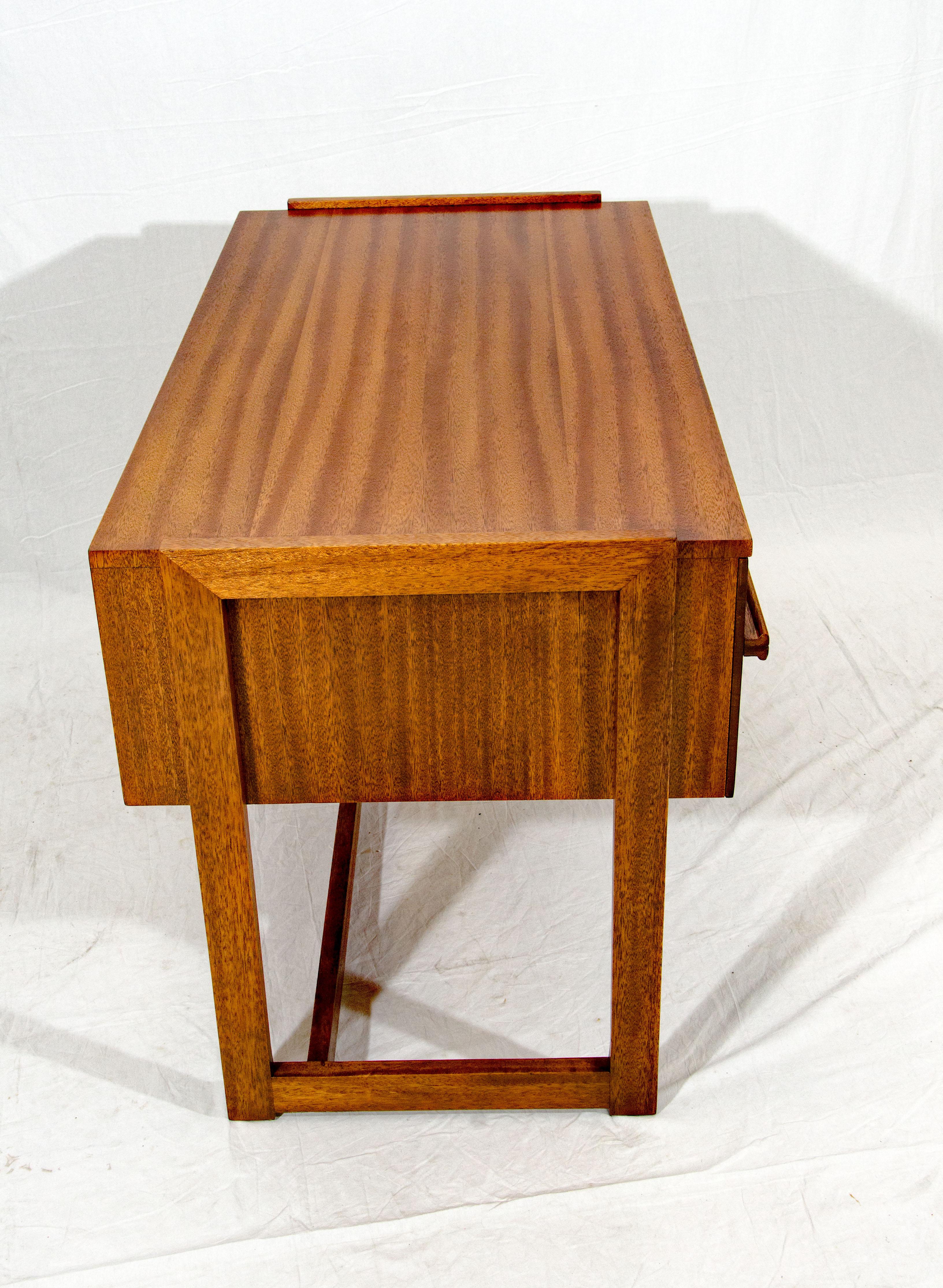 Midcentury Brown Saltman Desk by Paul Laszlo 6