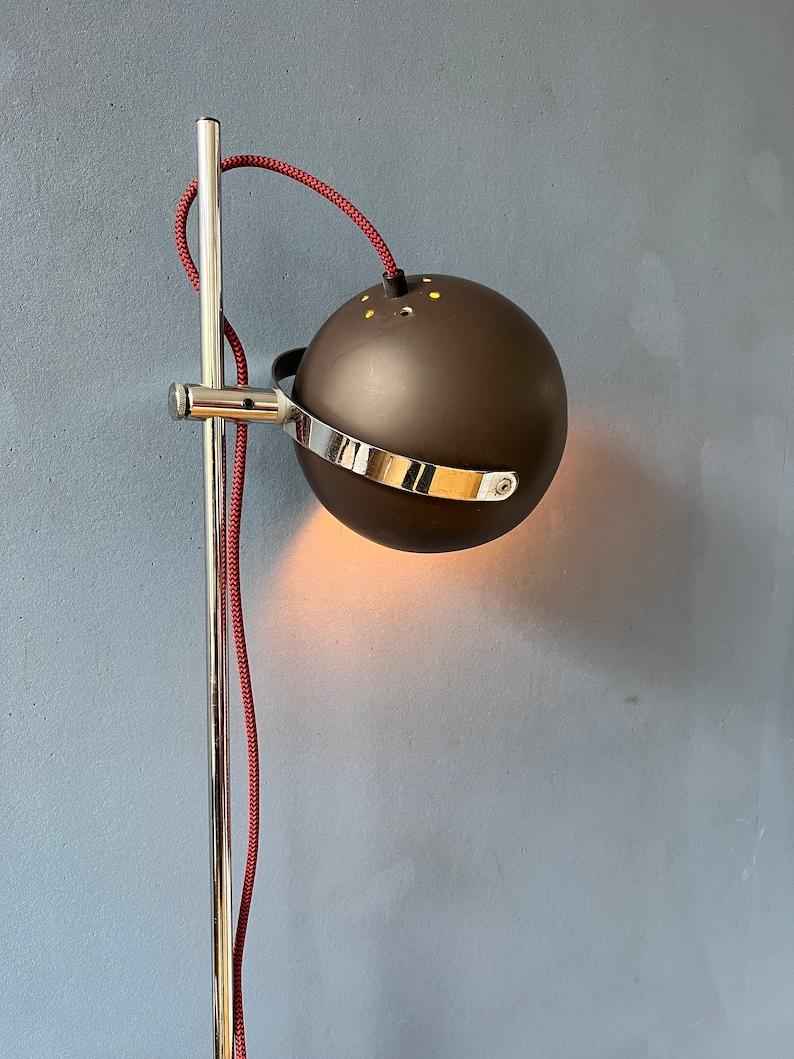 Mid Century Brown Space Age Eyeball Floor Lamp, 1970s In Good Condition For Sale In ROTTERDAM, ZH