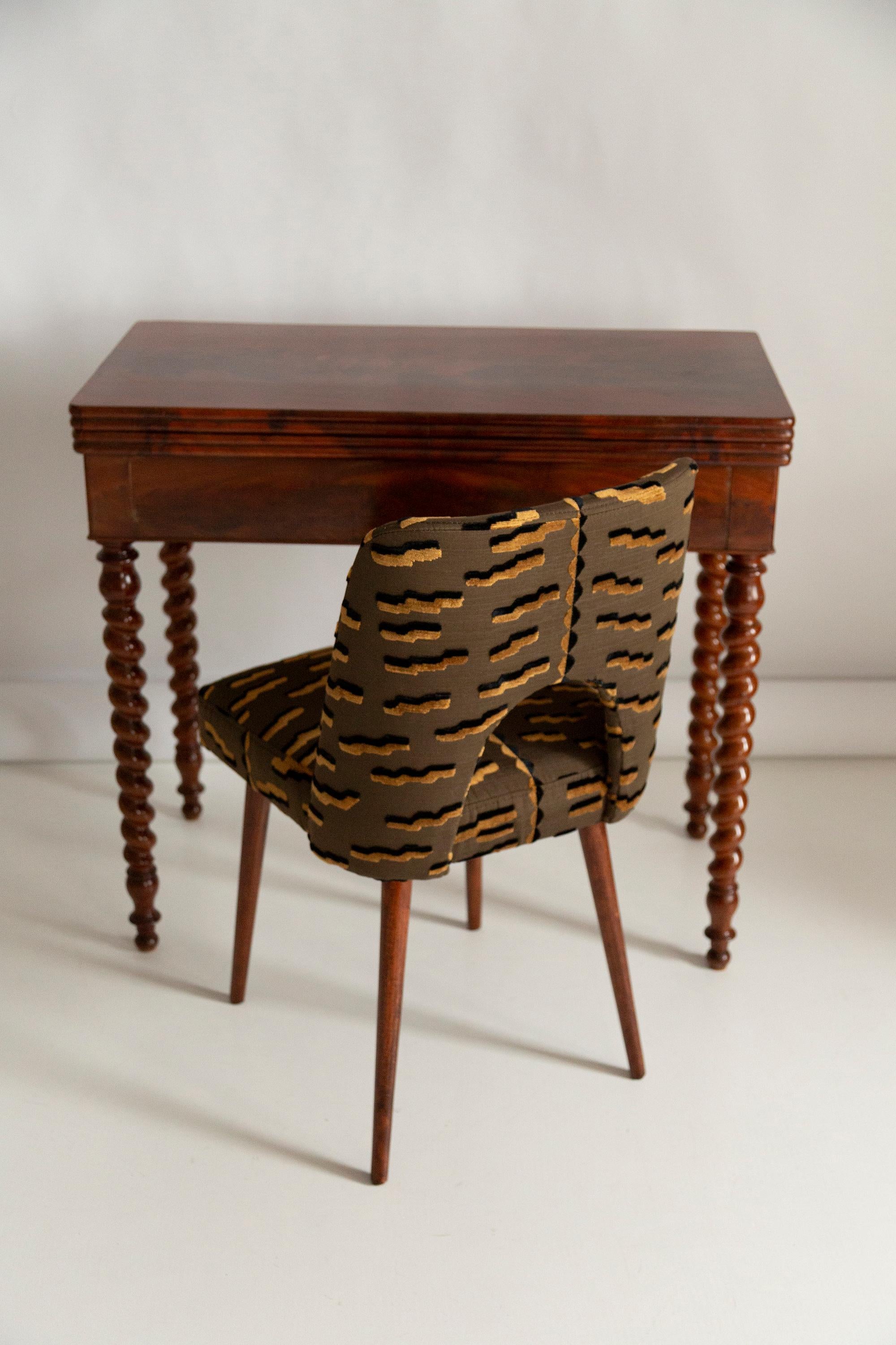Hand-Crafted Mid Century Brown Tiger Beat Jacquard Velvet Shell Chair, Europe, 1960s For Sale