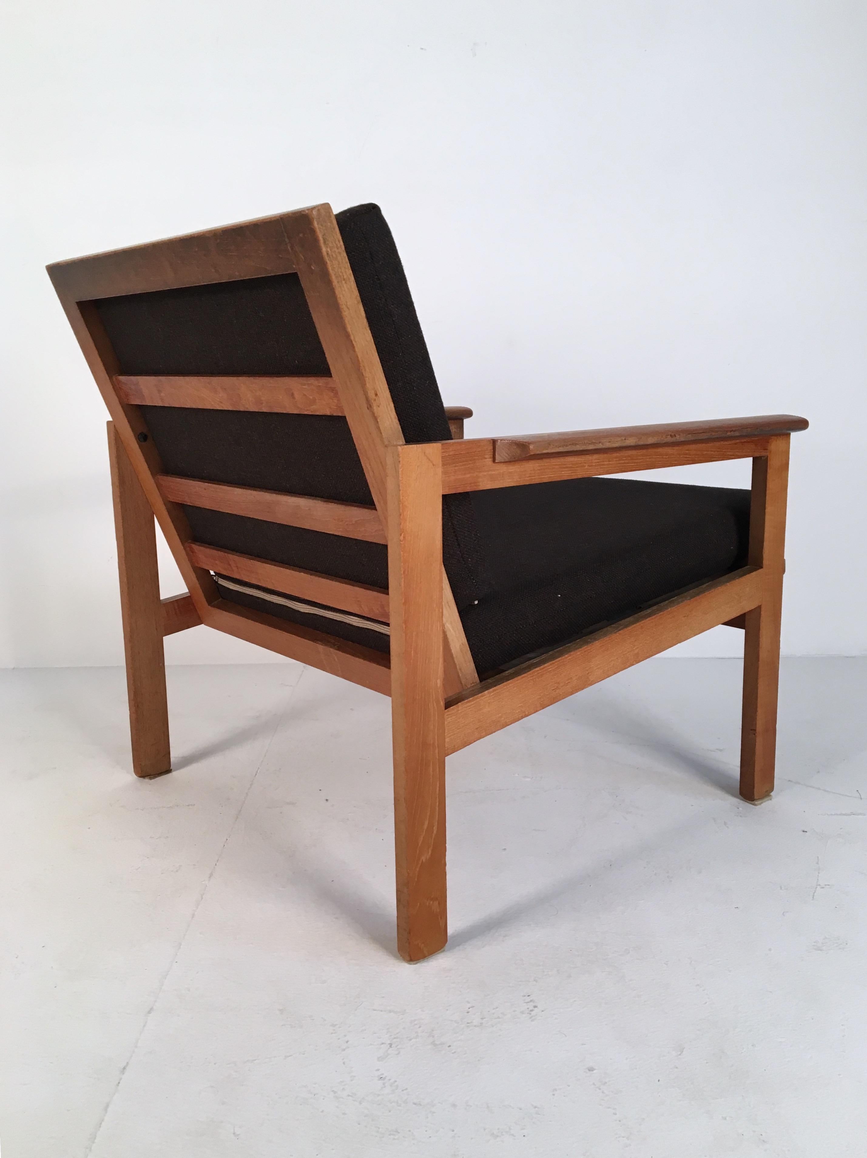 Wool Midcentury Brown Tweed & Teak Lounge Chair by Illum Wikkelsø Denmark, circa 1960 For Sale