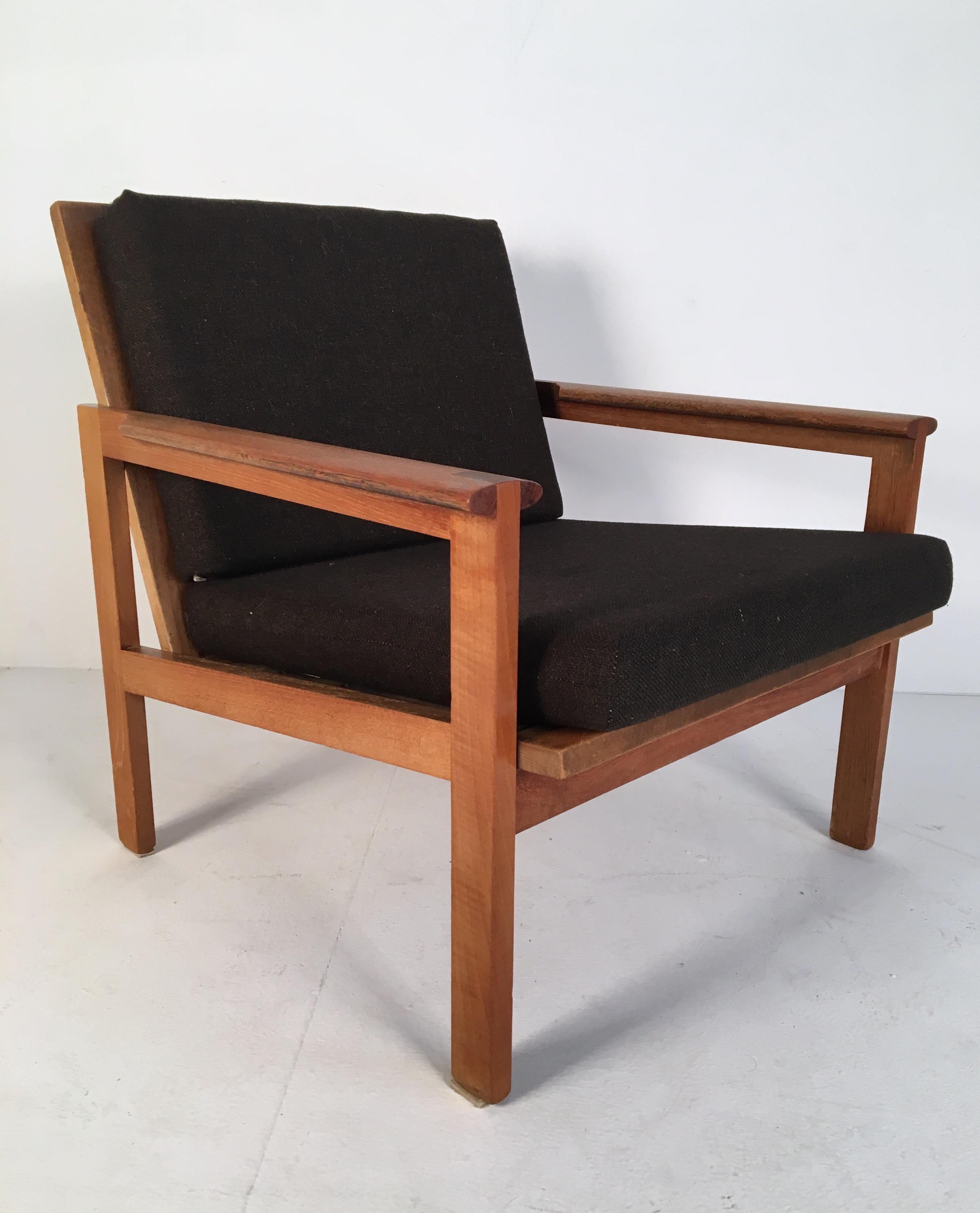 Midcentury Brown Tweed & Teak Lounge Chair by Illum Wikkelsø Denmark, circa 1960 For Sale 2