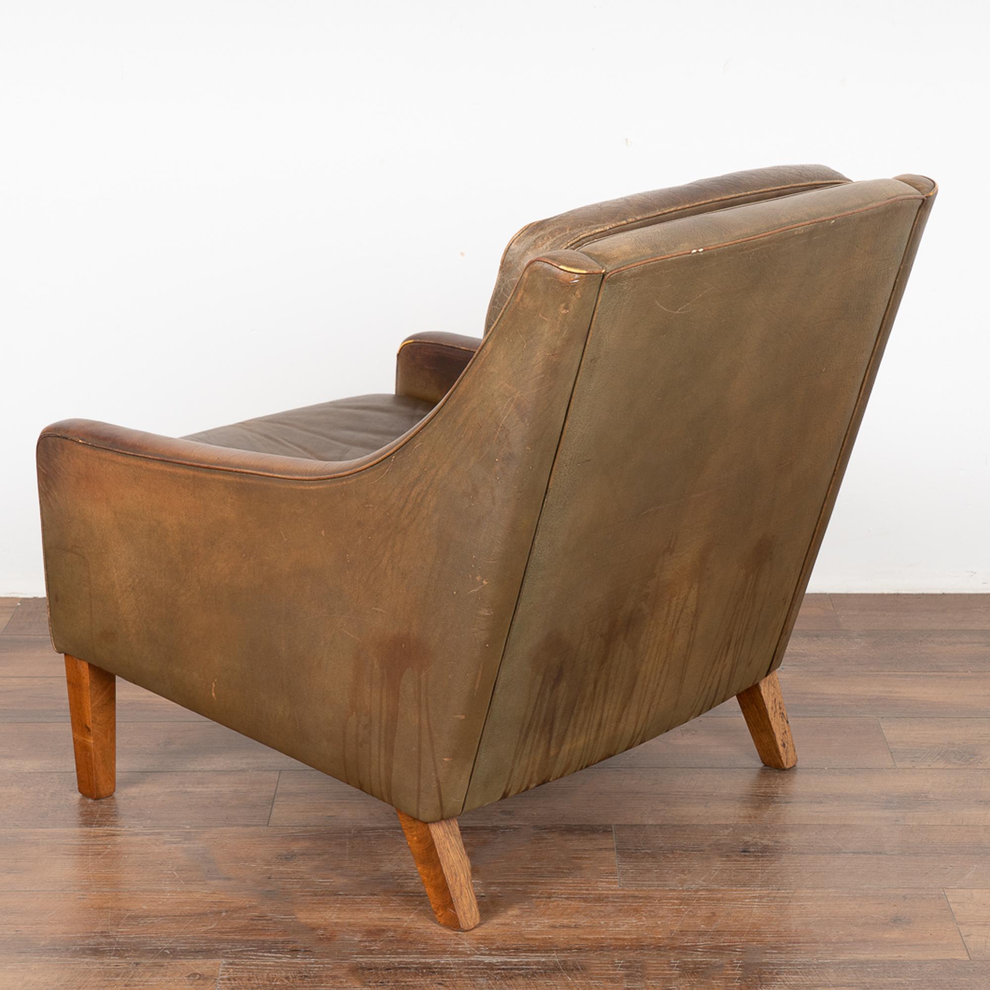 Mid Century Brown Vintage Leather Arm Chair, Denmark circa 1960-70 For Sale 6