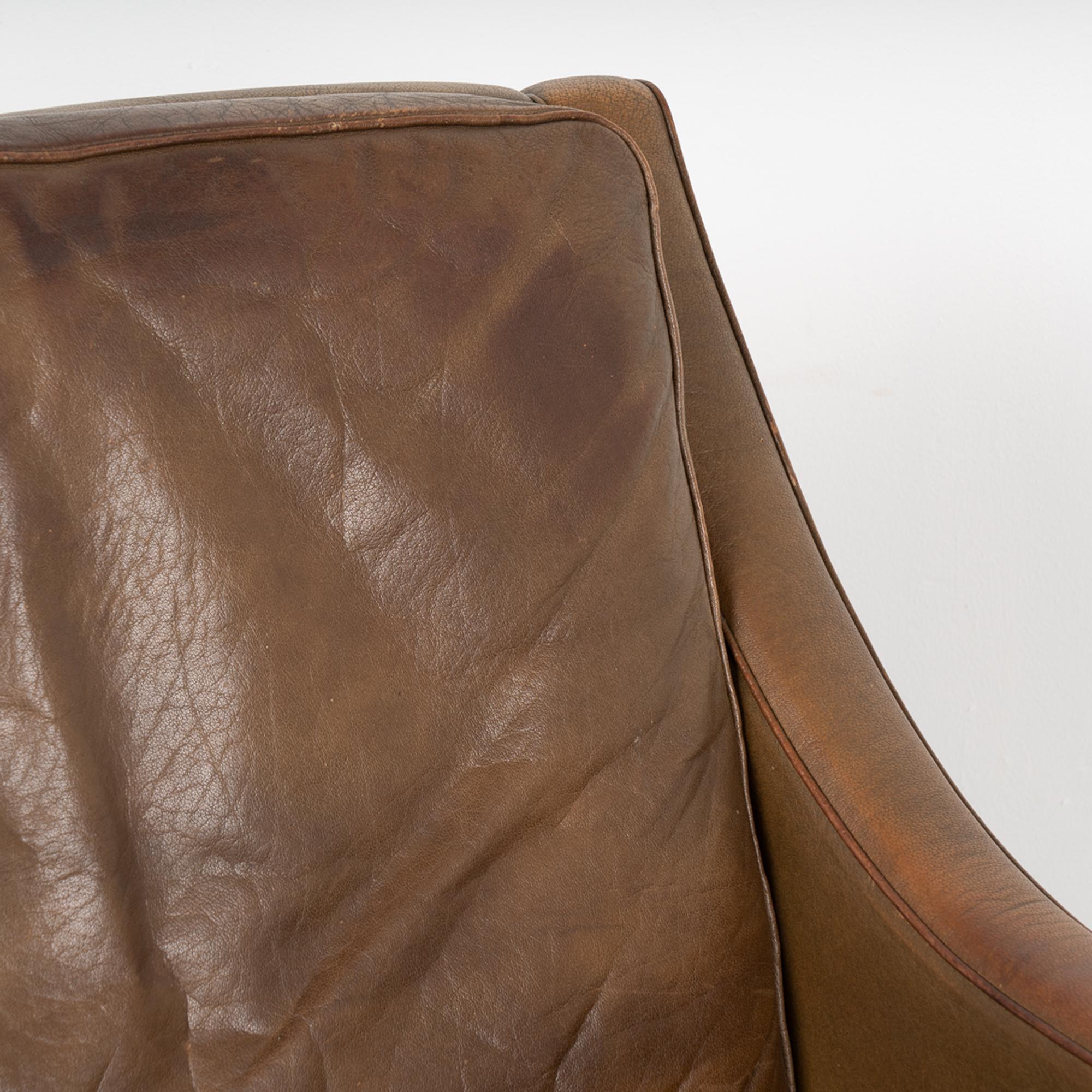 Mid Century Brown Vintage Leather Arm Chair, Denmark circa 1960-70 For Sale 2