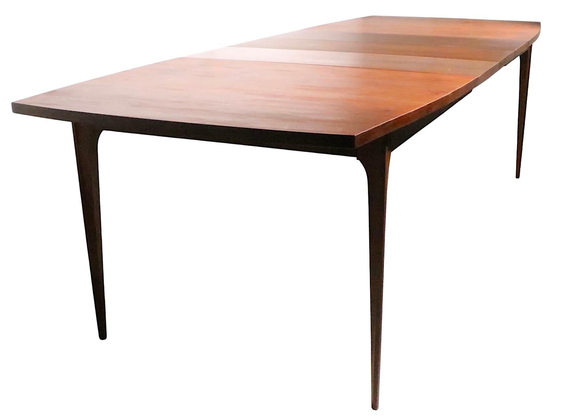 Milieu de siècle Broyhill Brasilia  Table de salle à manger avec 3 abattants en vente 12