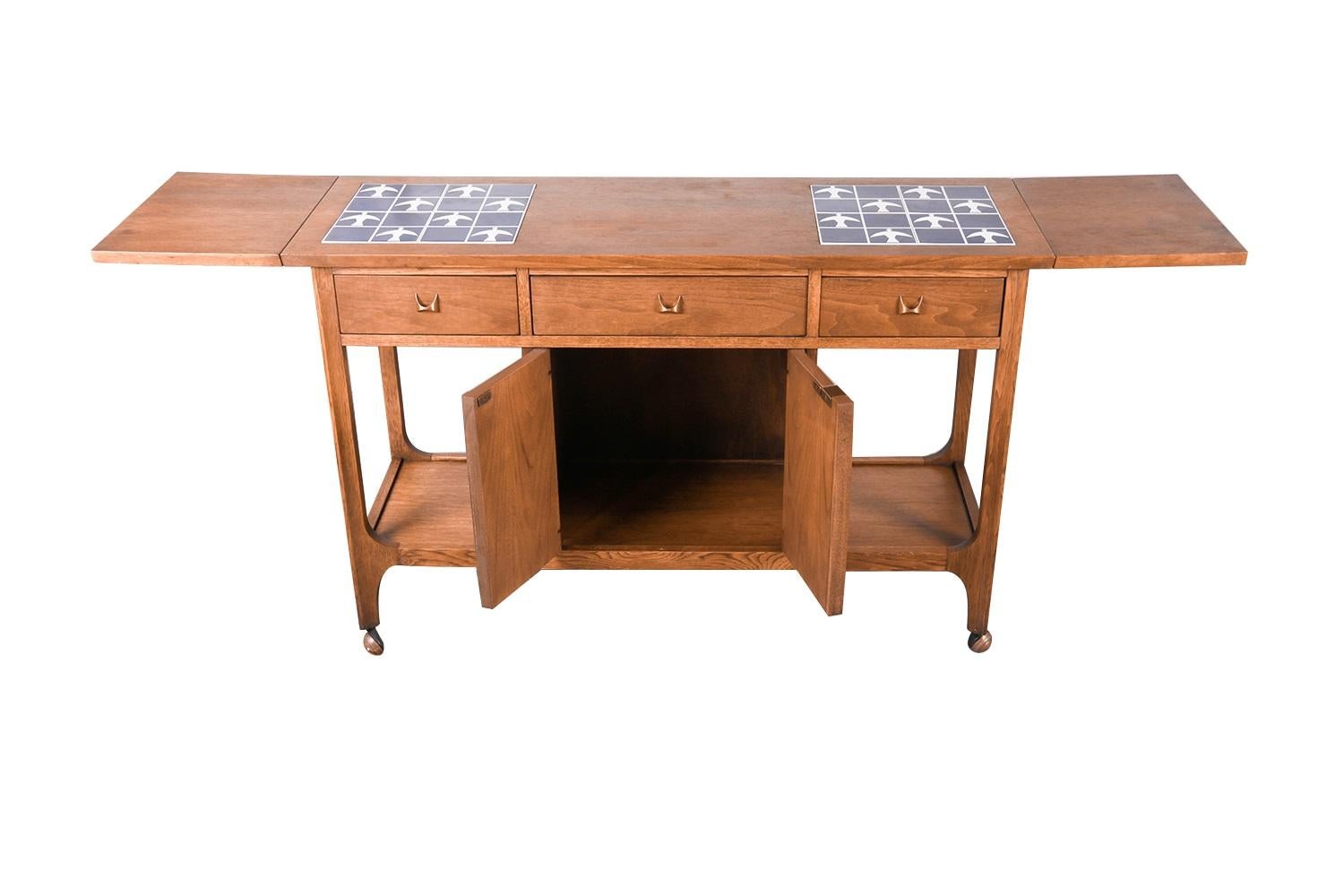 broyhill console table