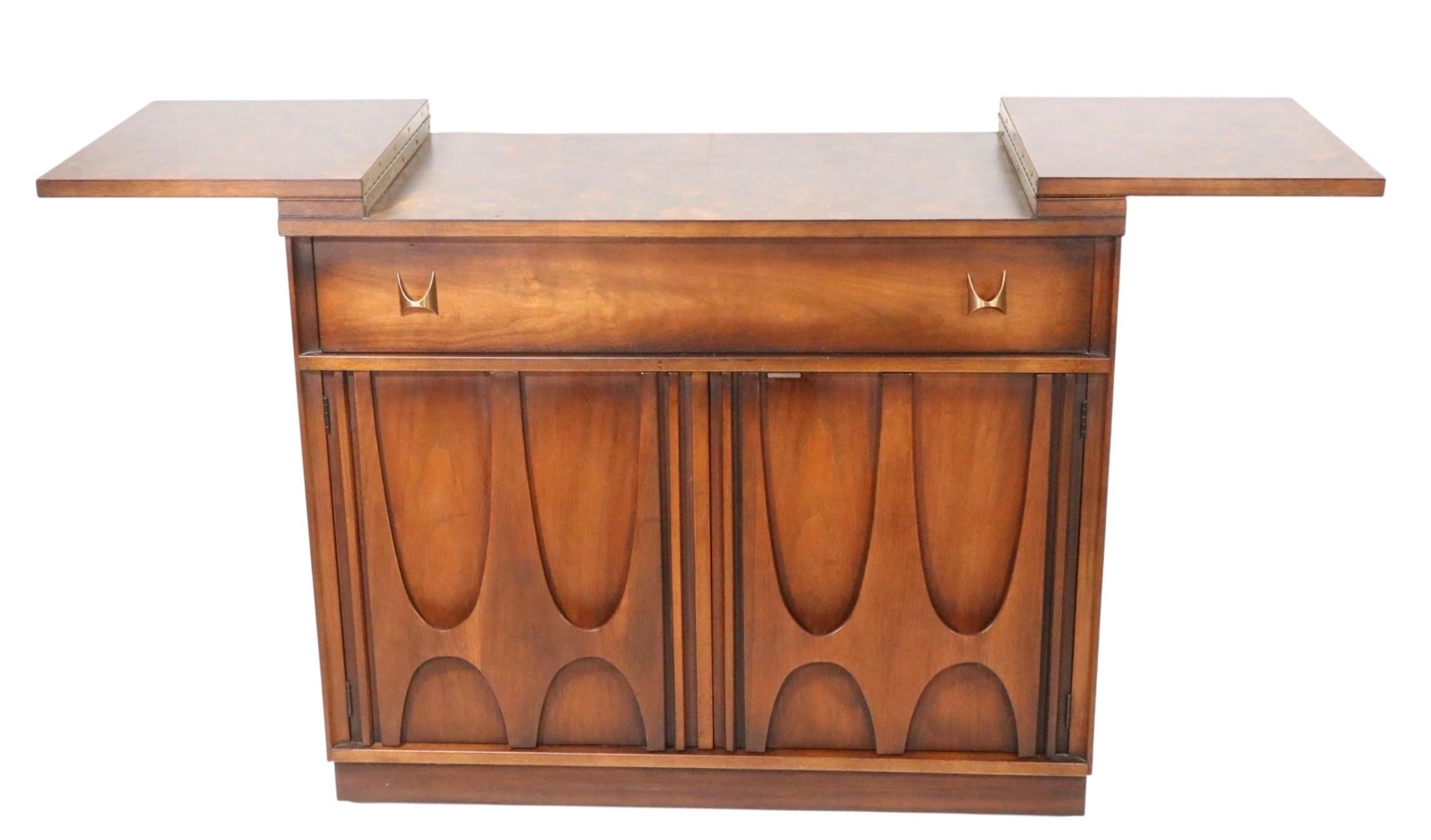 Mid Century Broyhill Brasilia Barra Seca c. 1960's en venta 5
