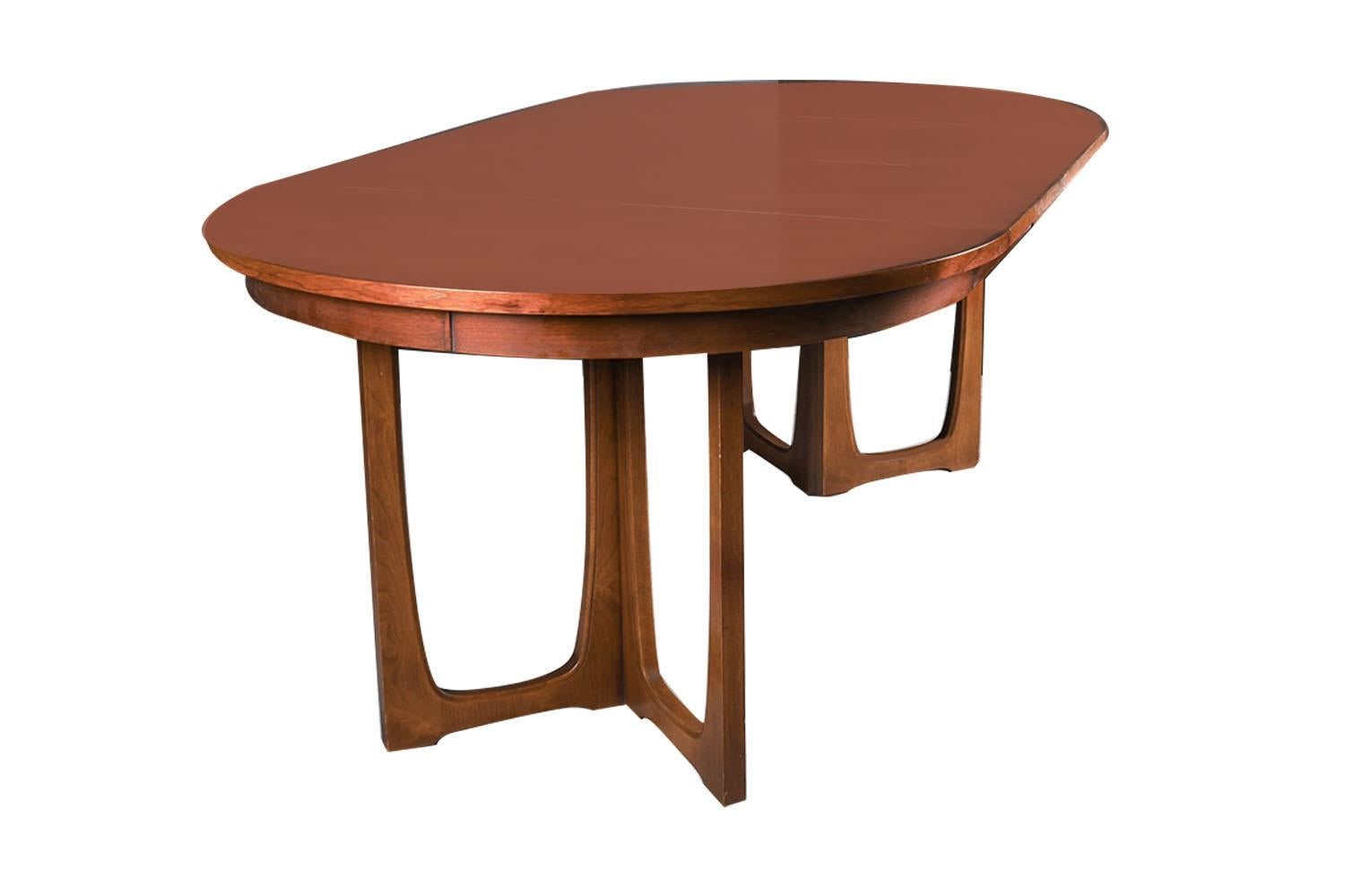 broyhill table