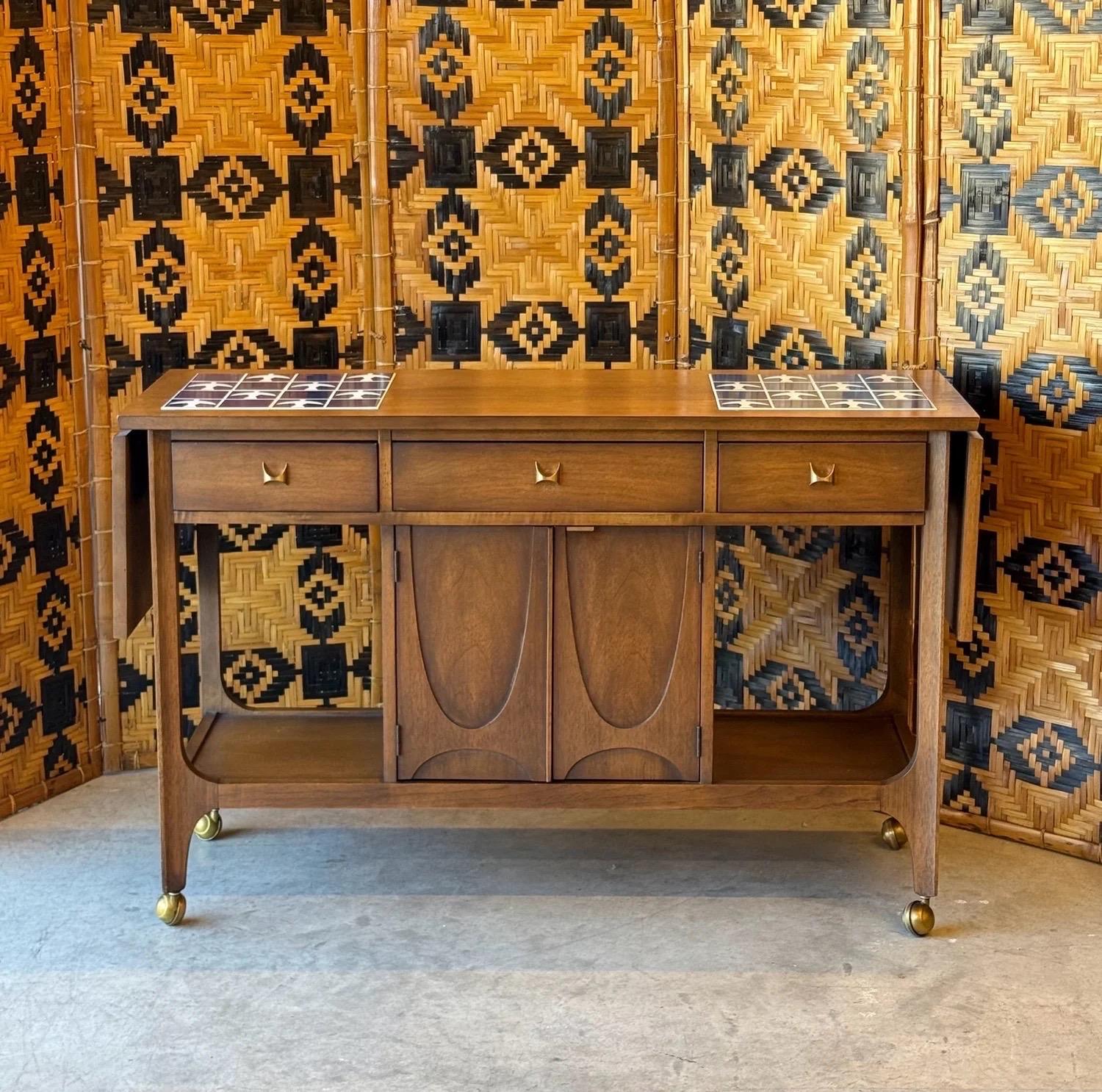 Mid-Century Modern Mid-Century Broyhill Brasilia Rolling Bar Cart For Sale