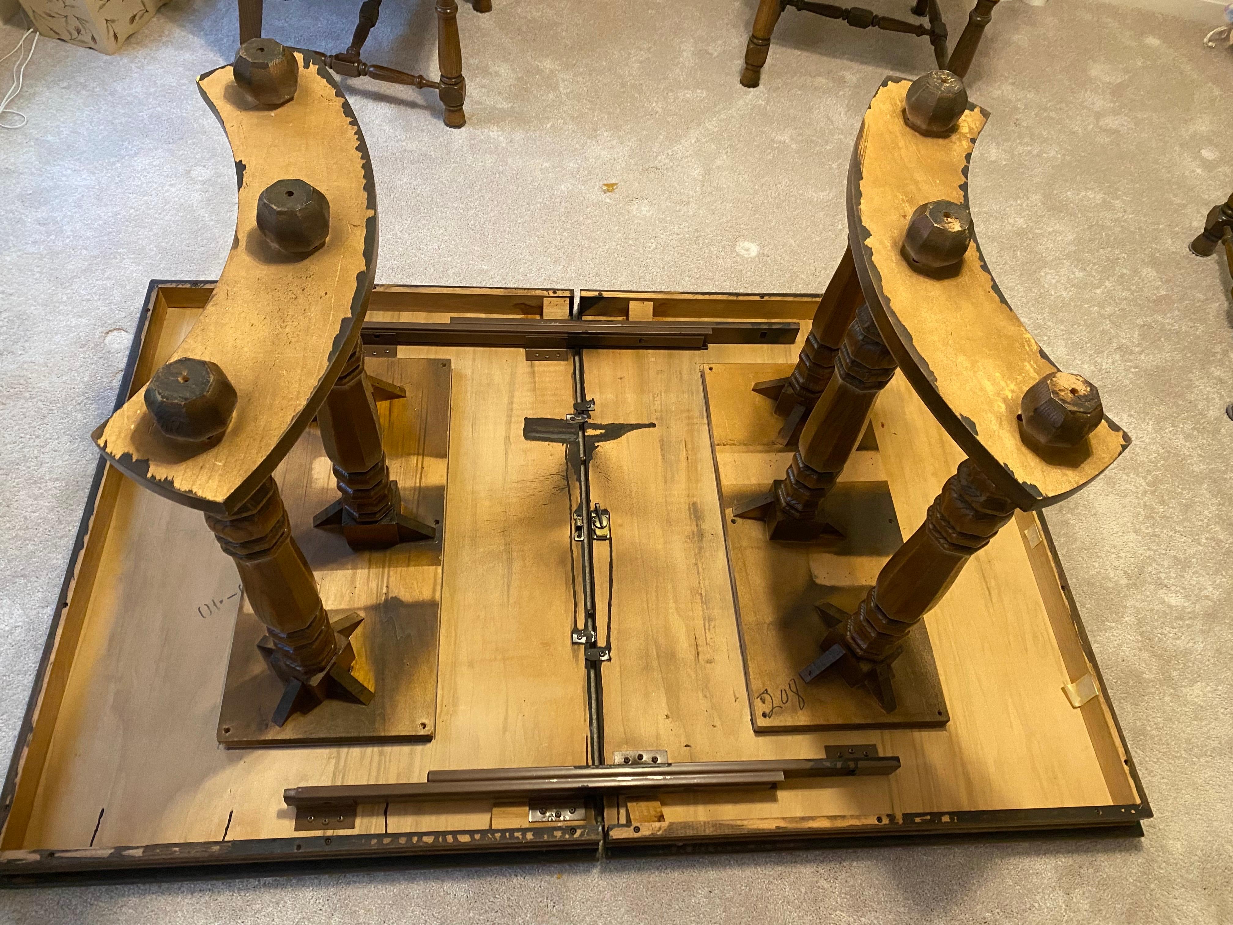 Mid Century Broyhill Conover Furniture Co. Table 6 Caned back Chairs Dining Set For Sale 4