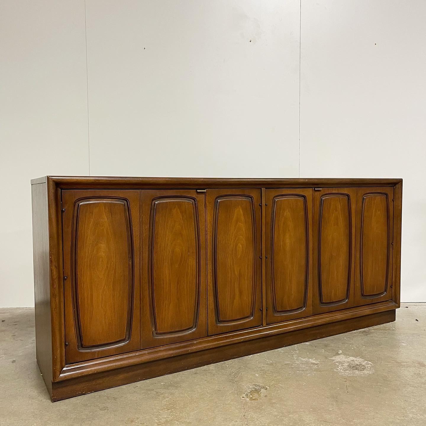 Mid Century Broyhill Emphasis Sideboard  2