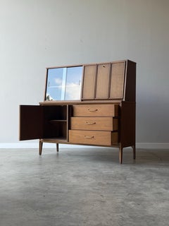 Mid-Century Broyhill Premier Bar / Hutch