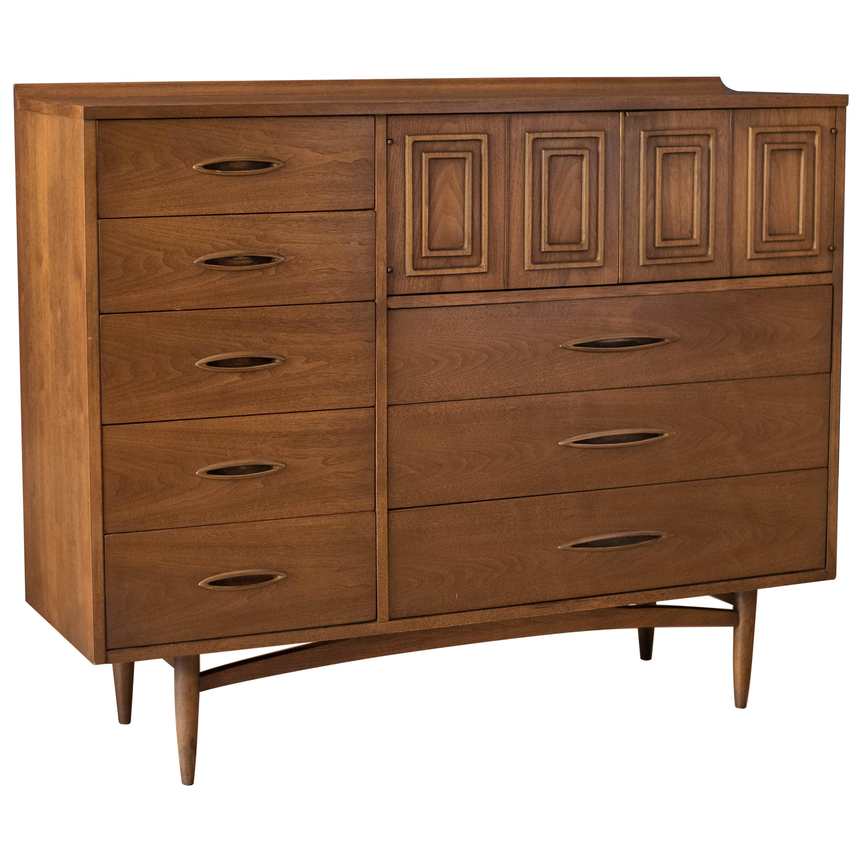 Mid Century Broyhill Sculptra Magna Dresser Chest