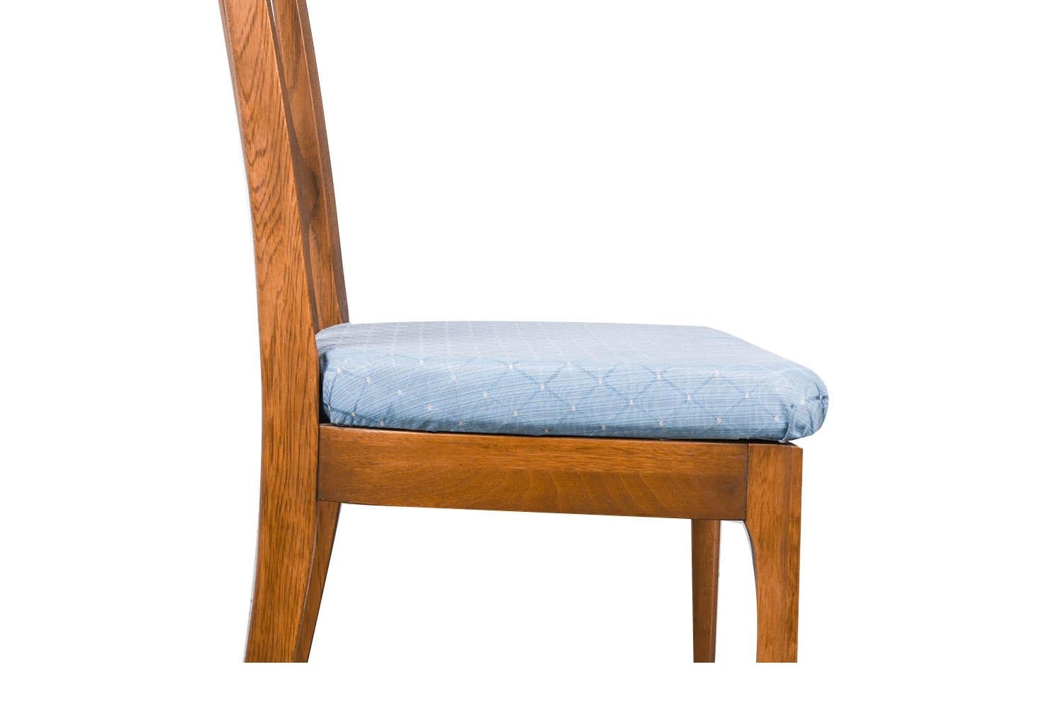 Mid-Century Broyhill Walnut Dining Chairs Six In Good Condition For Sale In Baltimore, MD