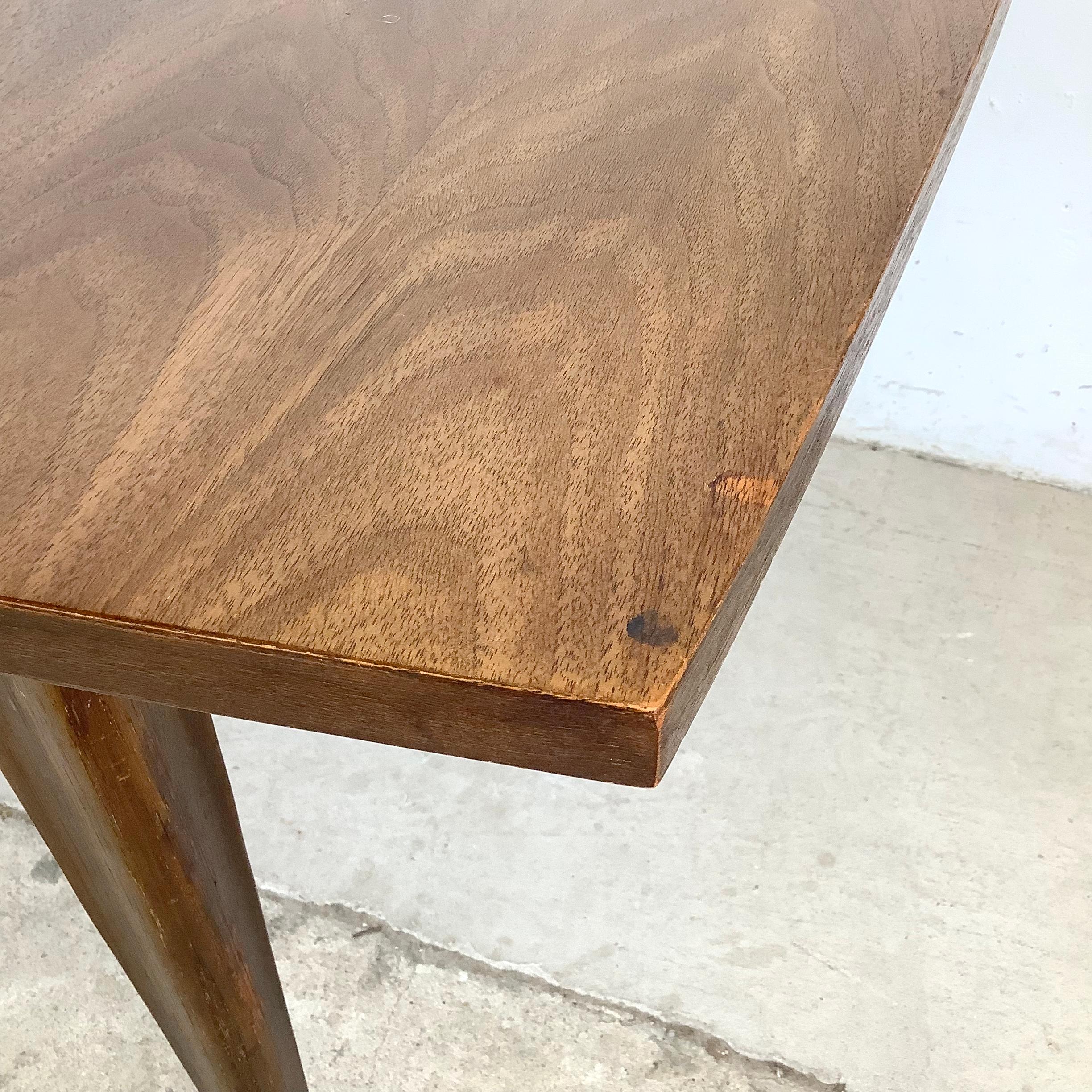 Mid-Century Broyhill Walnut Dining Table With Leaves For Sale 8