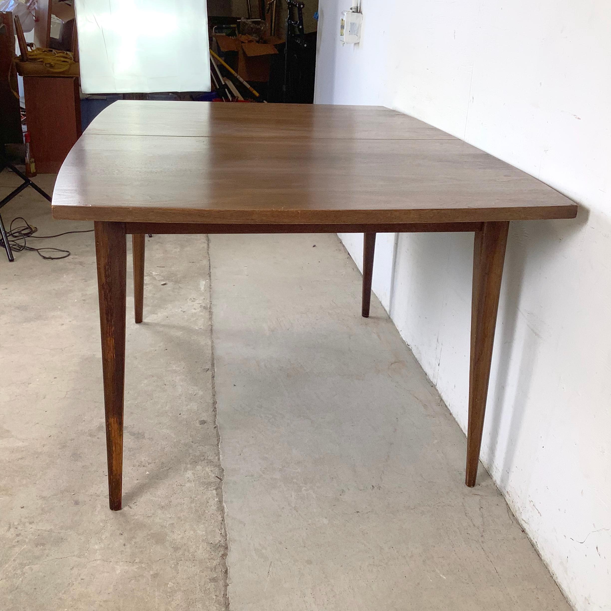 Mid-Century Broyhill Walnut Dining Table With Leaves For Sale 11