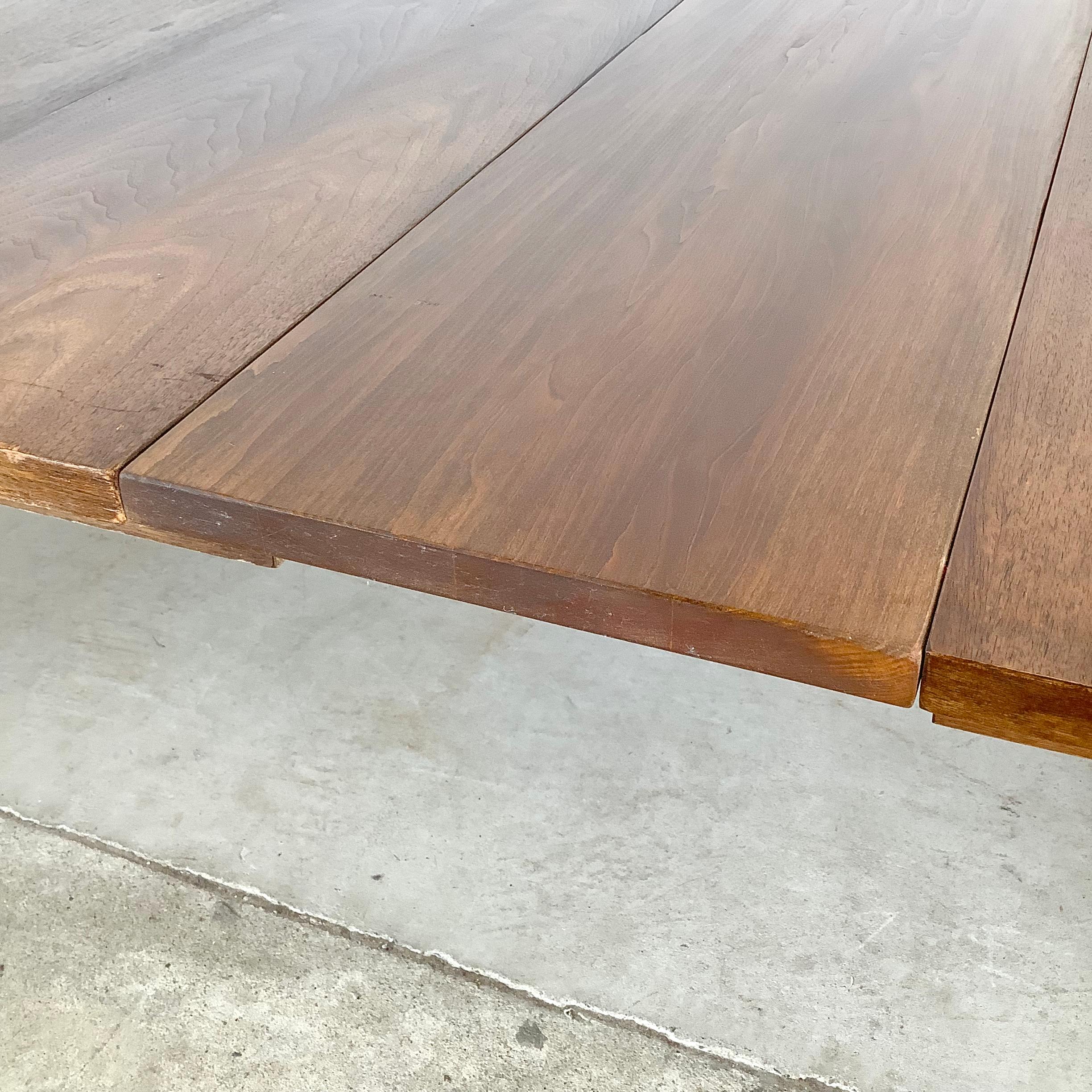 Wood Mid-Century Broyhill Walnut Dining Table With Leaves For Sale