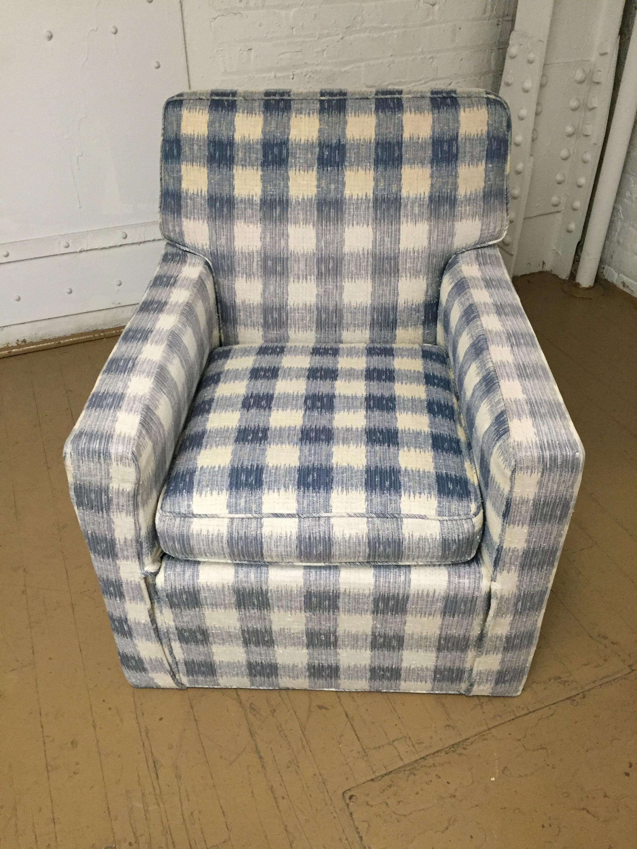 Mid-Century Brunschwig & Fils Upholstered Kravet Furniture Armchairs In Good Condition In Chicago, IL