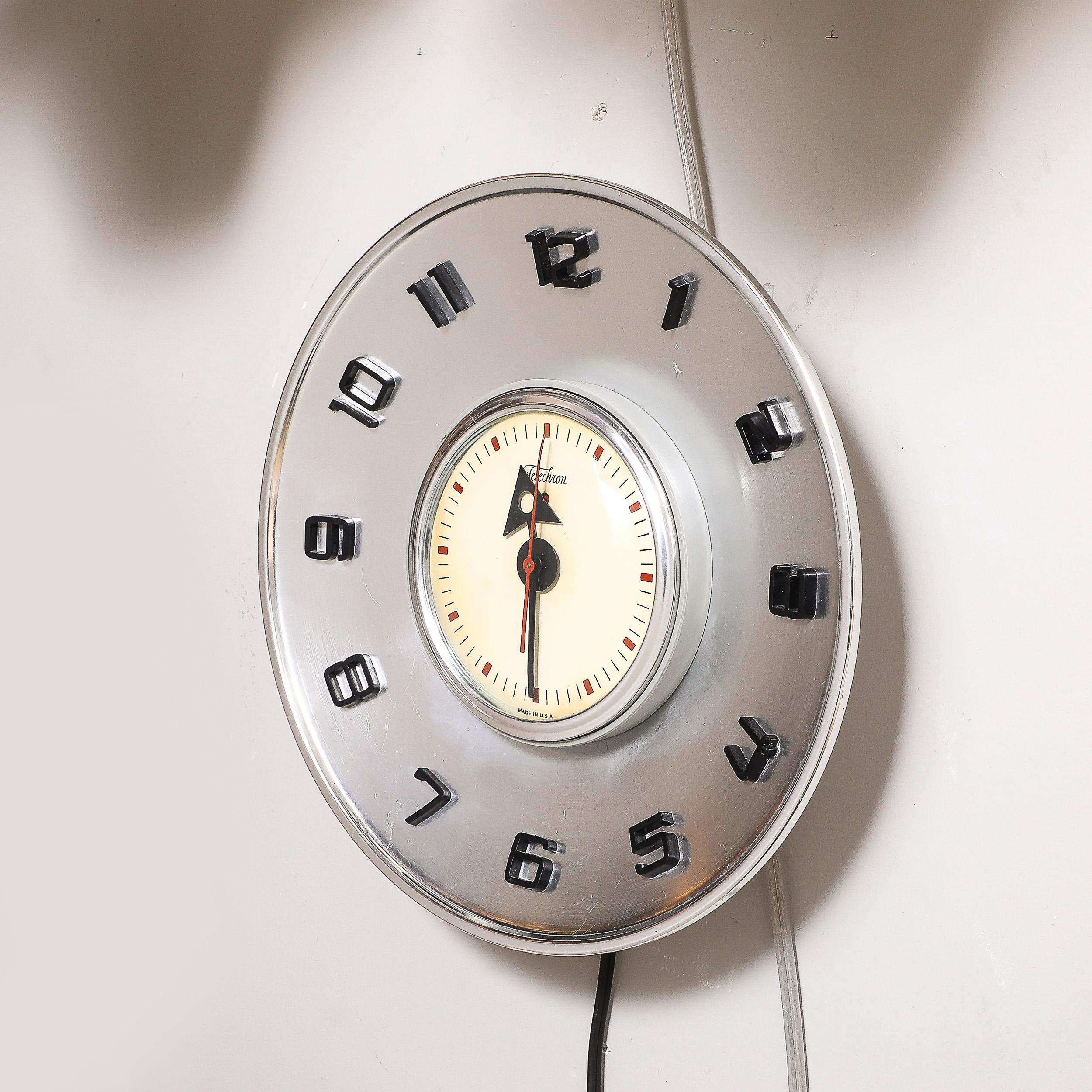 Mid-Century Brushed Aluminum & Bakelite Telechron Saucer Wall Clock Model 2H101 For Sale 4