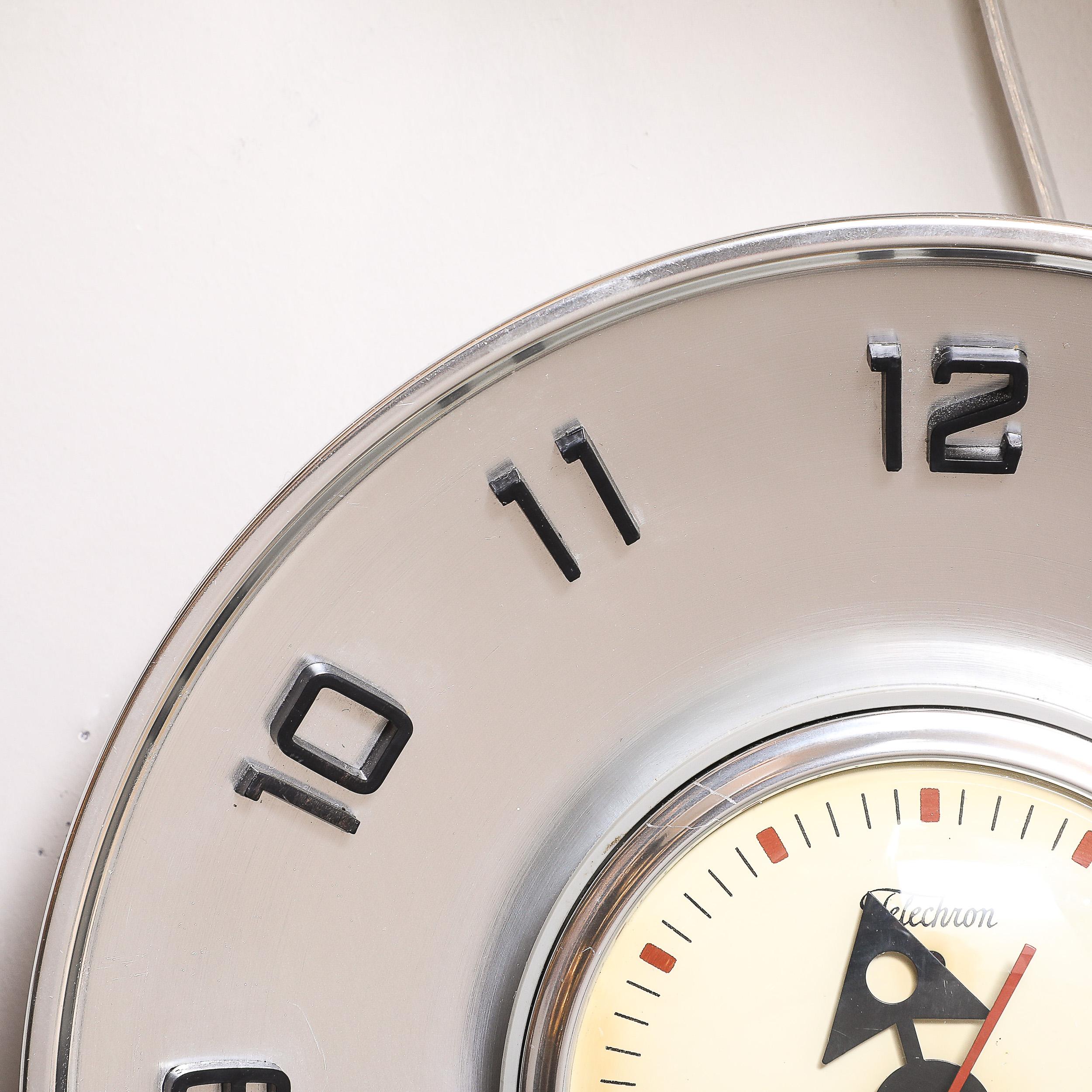 Mid-Century Brushed Aluminum & Bakelite Telechron Saucer Wall Clock Model 2H101 For Sale 6