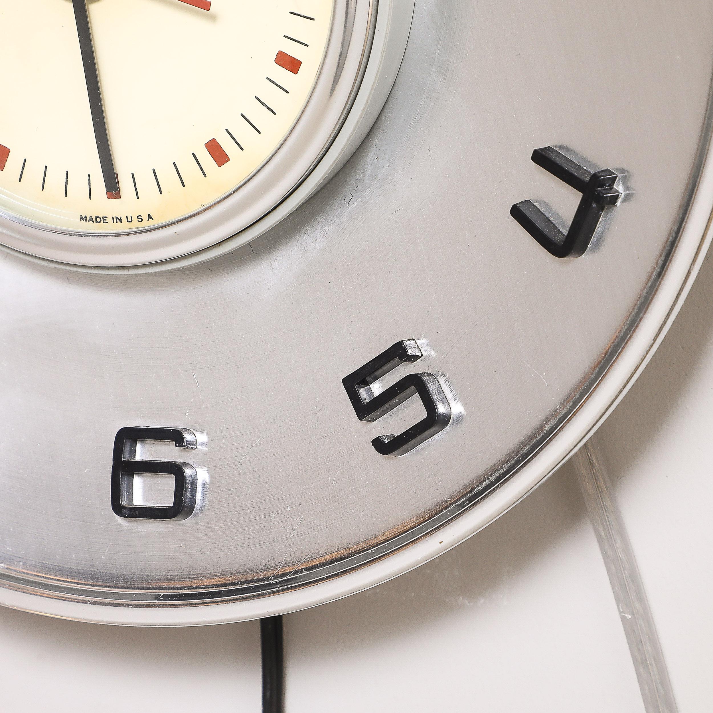 Mid-Century Brushed Aluminum & Bakelite Telechron Saucer Wall Clock Model 2H101 For Sale 1