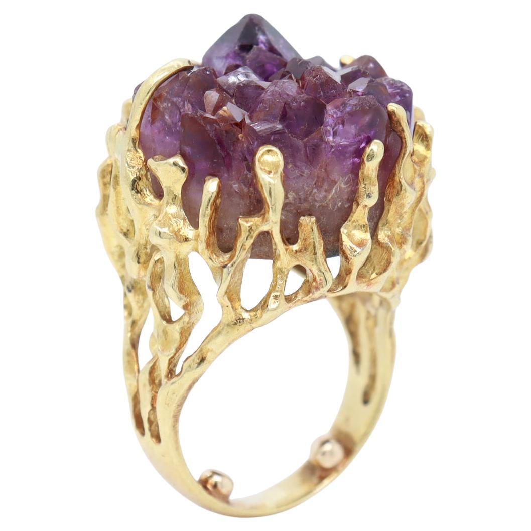 Mid-Century Brutalist 18K Gold & Druzy Amethyst Cocktail Ring For Sale