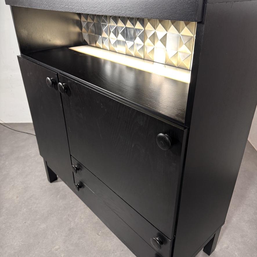 Mueble Bar Brutalista de Mediados de Siglo de Jean Batenburg, años 70 Ebonizado en venta