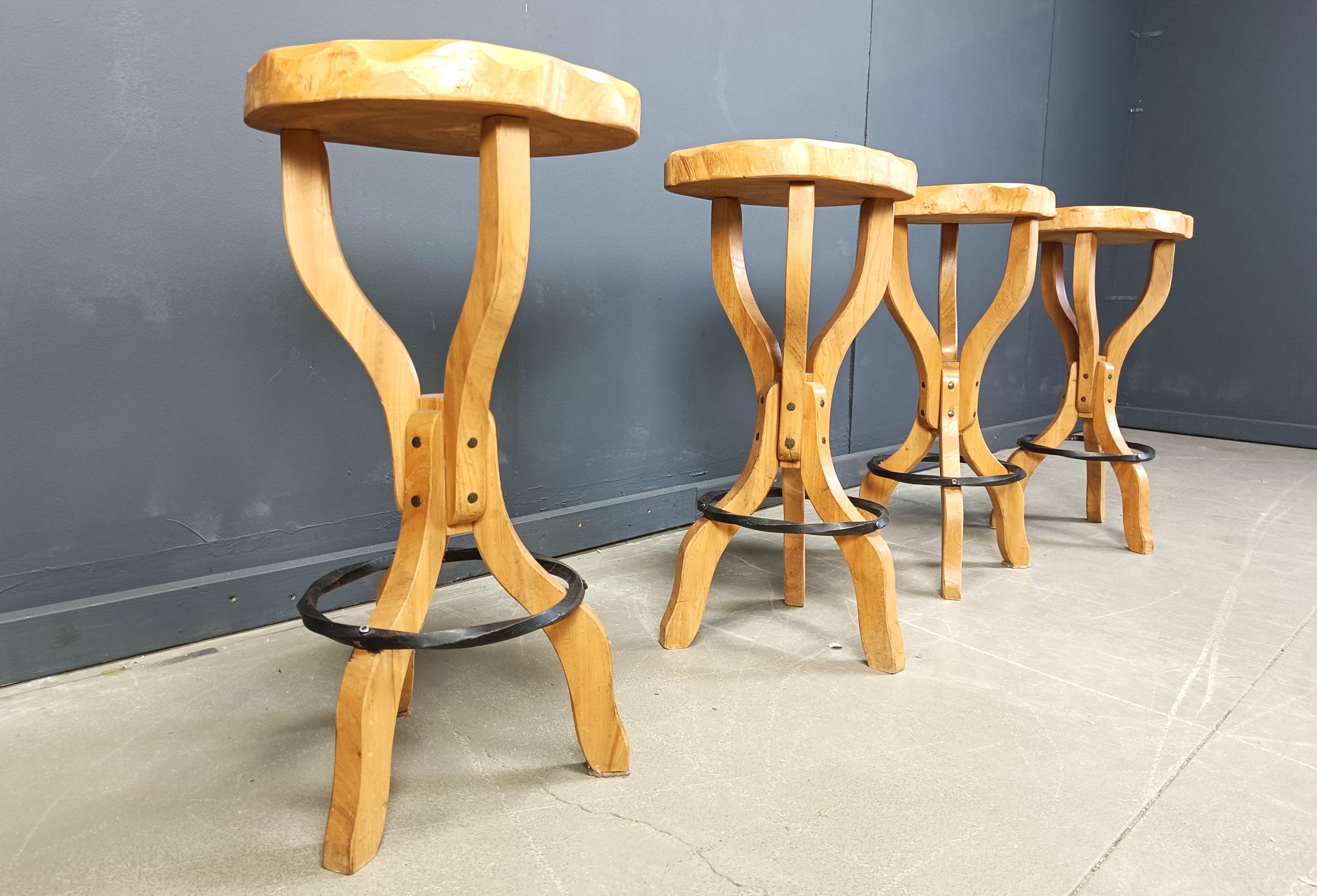 Chêne Tabourets de bar brutalistes du milieu du siècle dernier, 1960 - ensemble de 4 en vente