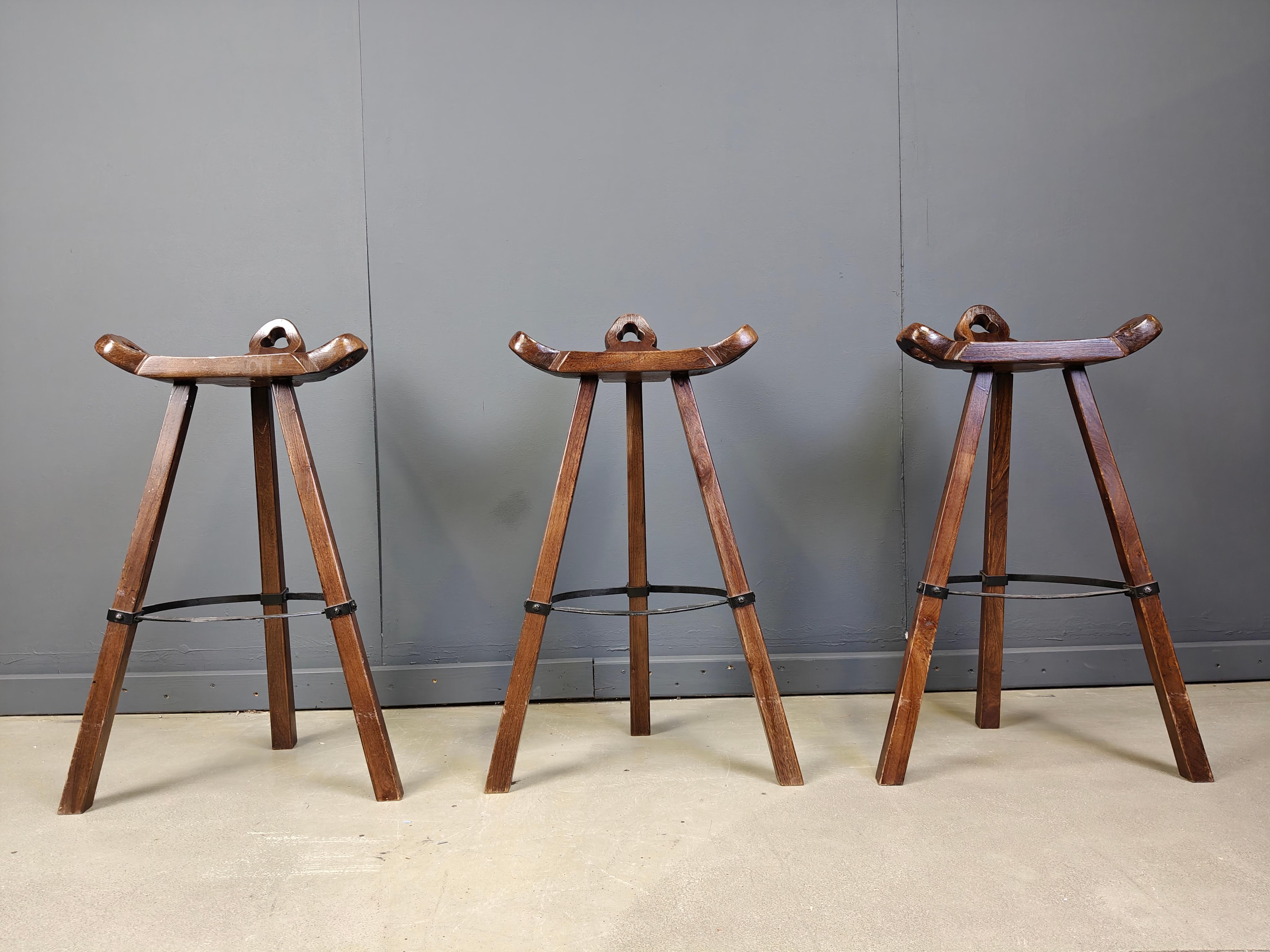 Tabourets de bar brutalistes du milieu du siècle dernier - ensemble de 3, 1960 Bon état - En vente à Leuven, Vlaams Gewest
