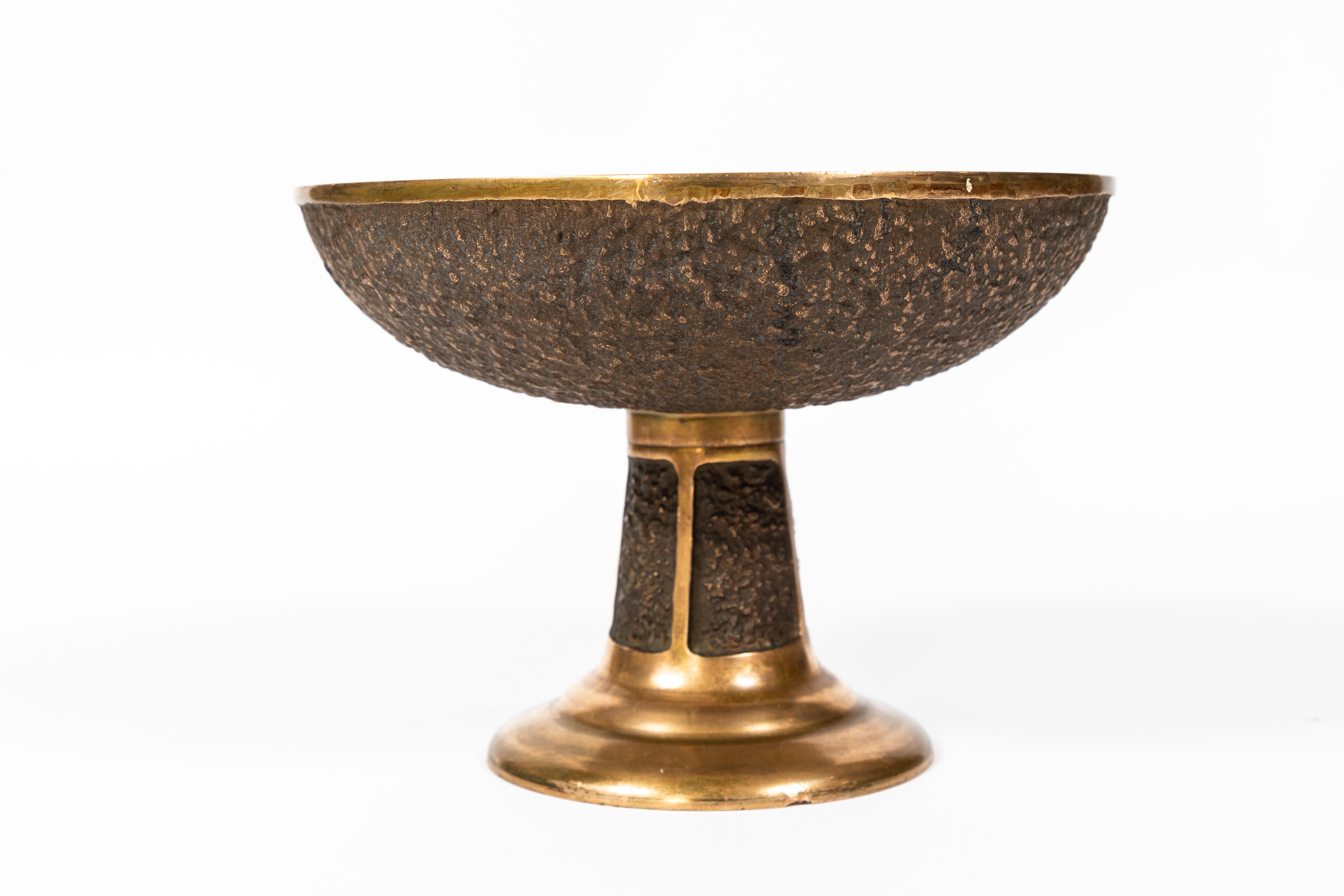 Midcentury 'Brutalist' Bronze Footed Bowl In Good Condition In Pasadena, CA