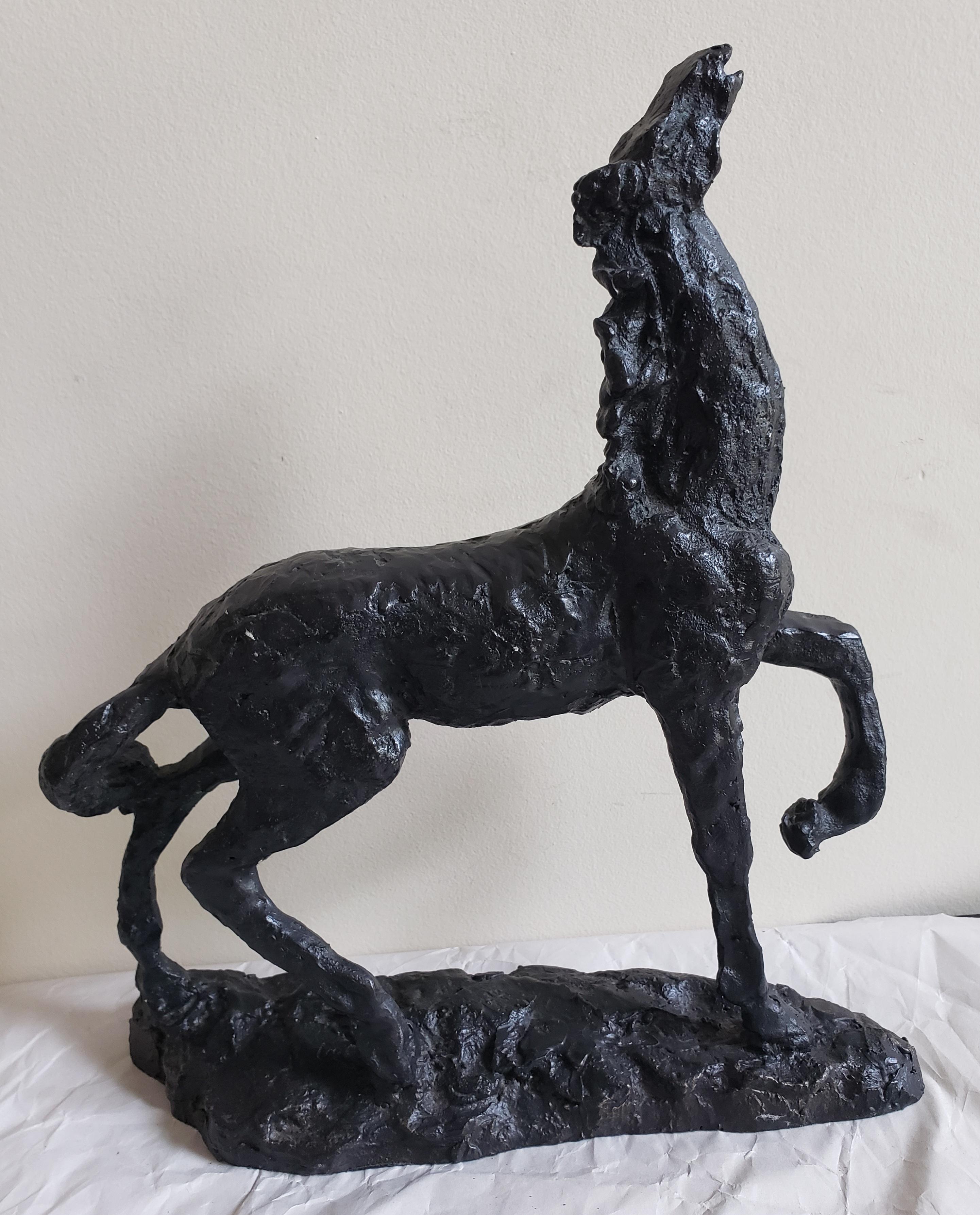 Brutalistische Bronzeskulptur eines Pferdes aus der Mitte des Jahrhunderts in hervorragendem Vintage-Zustand.
Misst 11