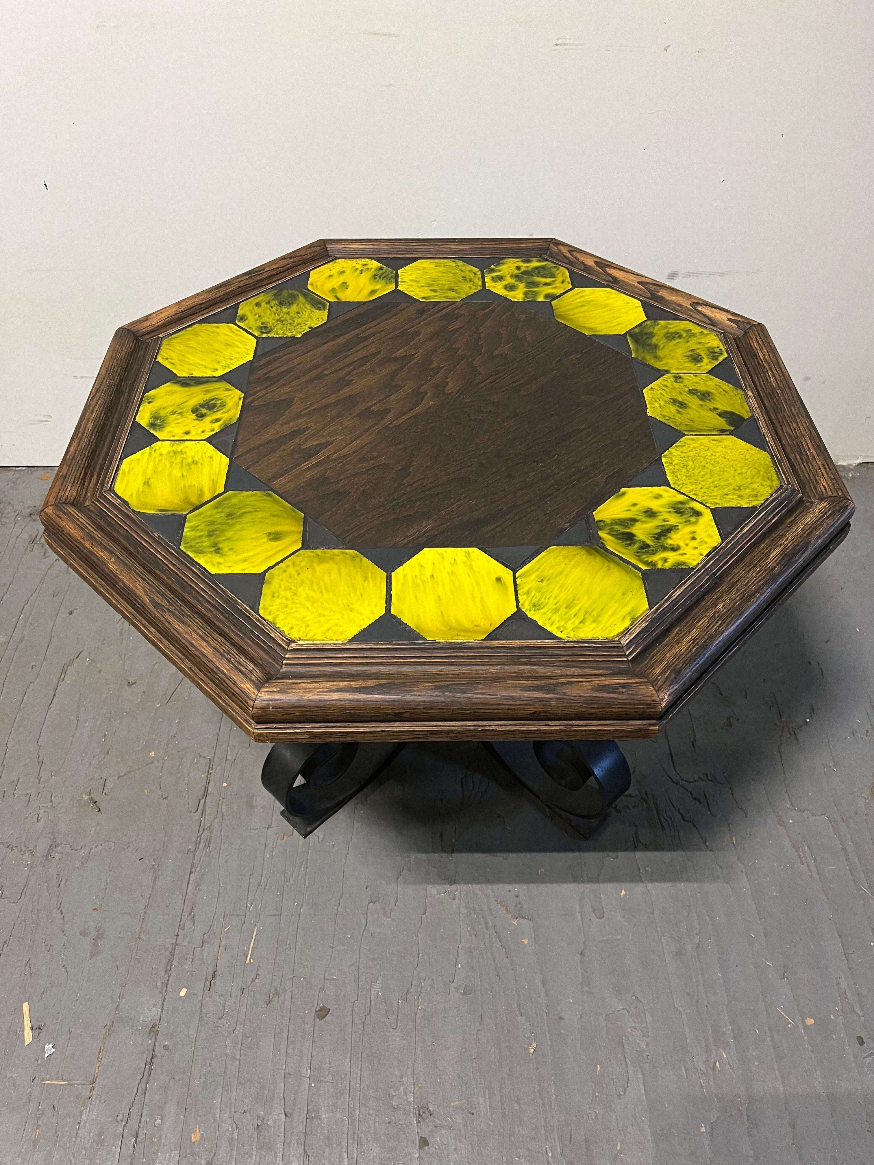 Brutalisme Table octogonale californienne brutaliste du milieu du siècle dernier en vente