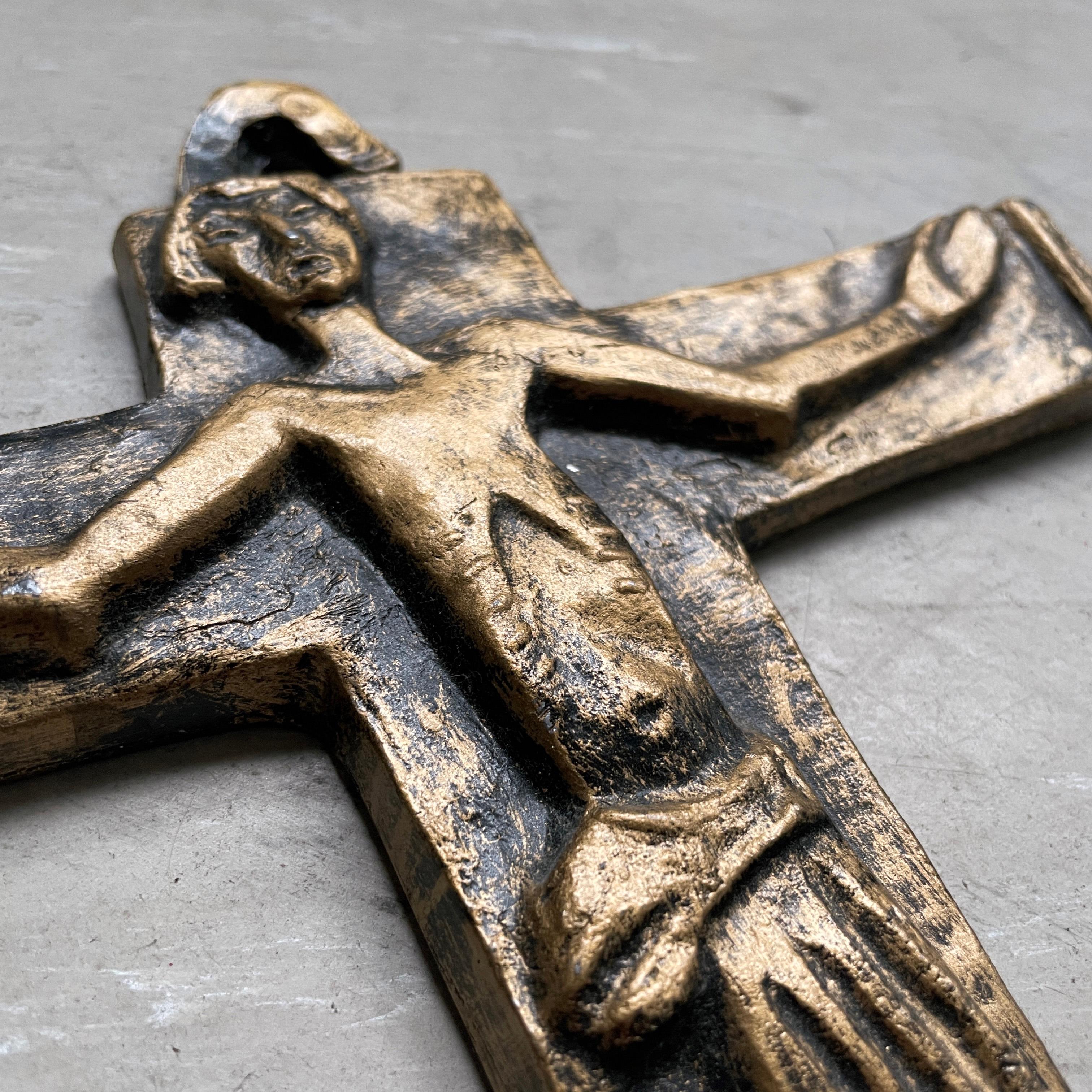 Mid Century Brutalist cast metal Crucifix For Sale 5