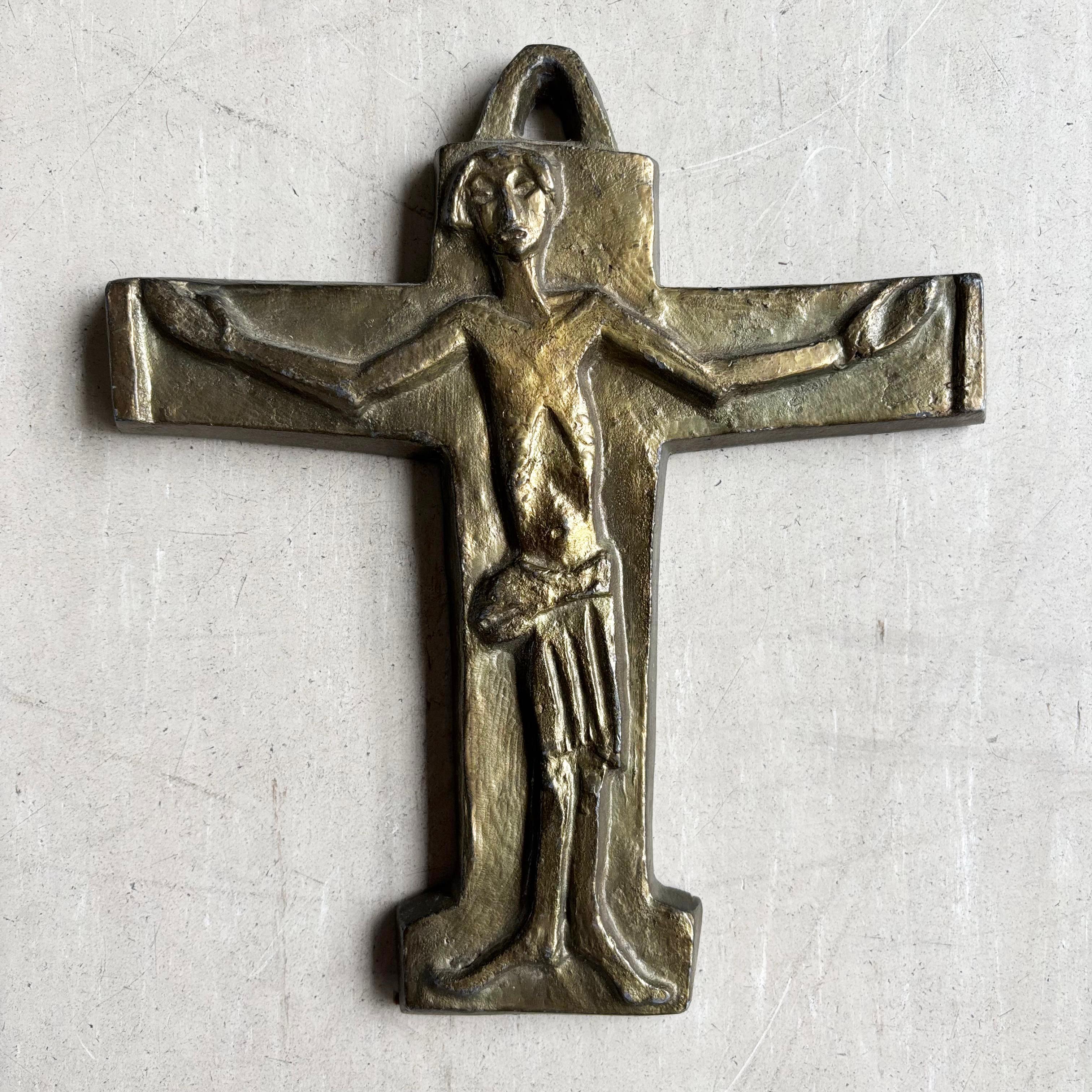 Mid Century Brutalist cast metal Crucifix No.2 en venta 5