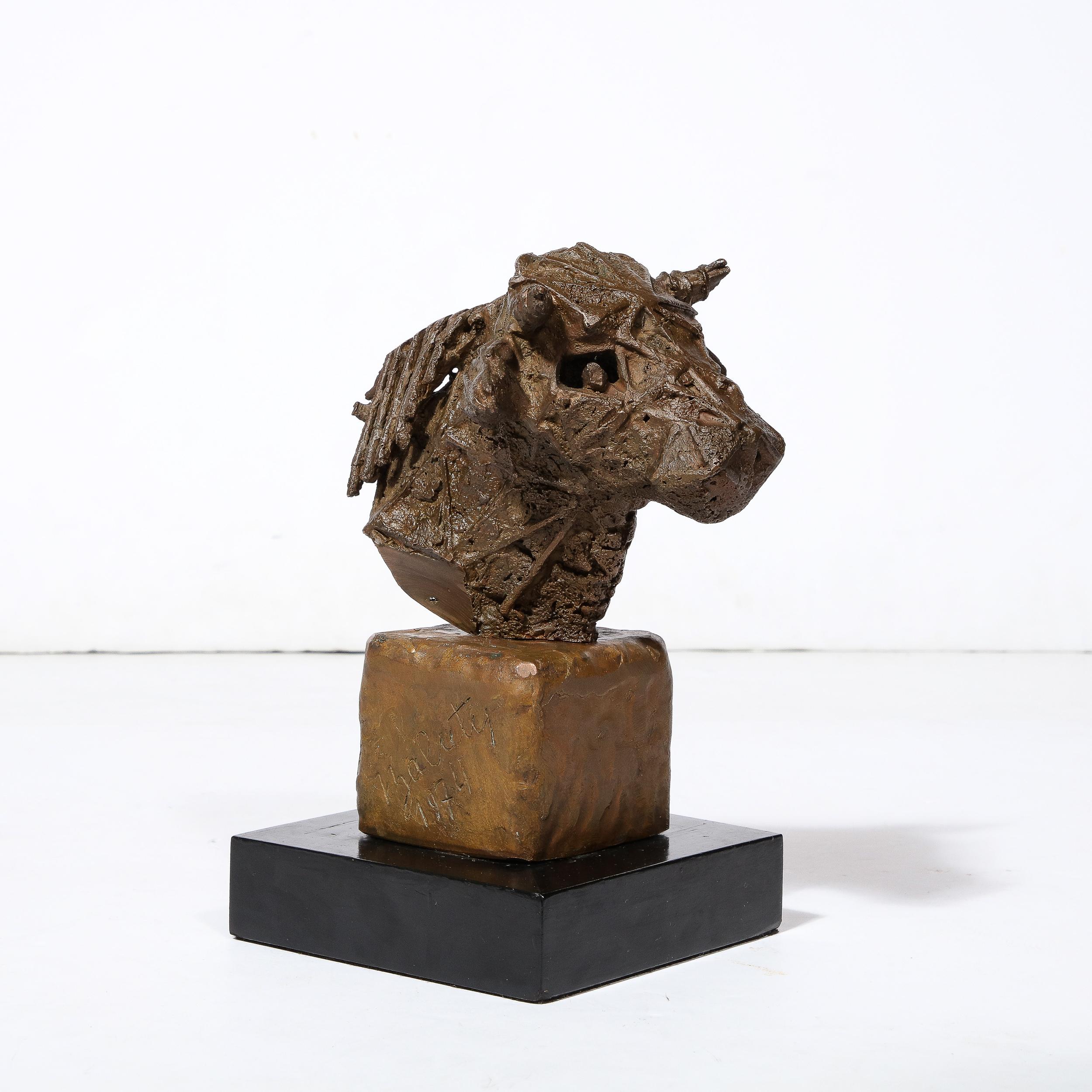 Sculpture de tête de taureau en bronze brutaliste du milieu du siècle dernier  Signé Valdema Balutis en vente 2