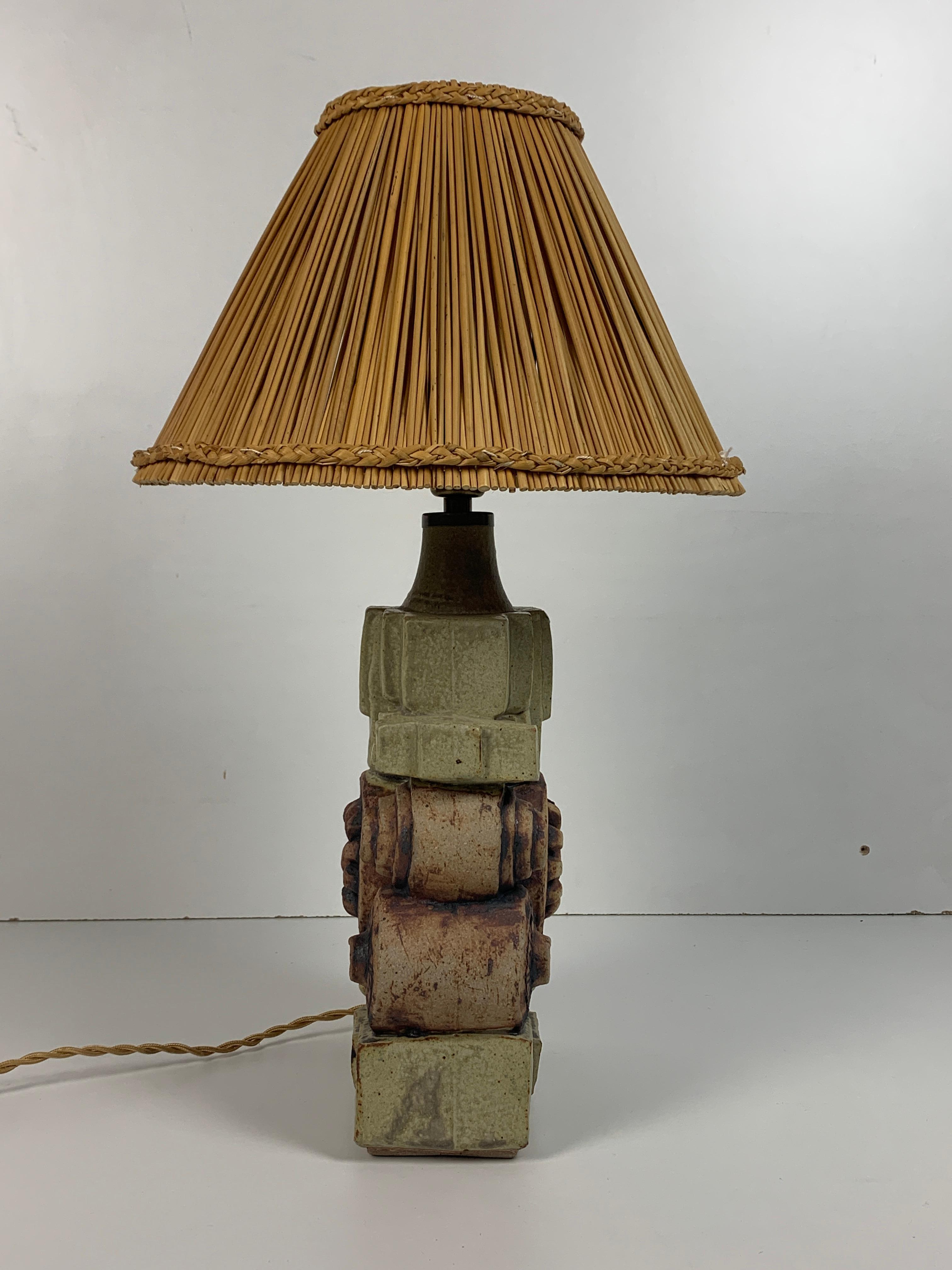 Céramique Lampe de table brutaliste du milieu du siècle dernier par Bernard Rooke, 1970 en vente