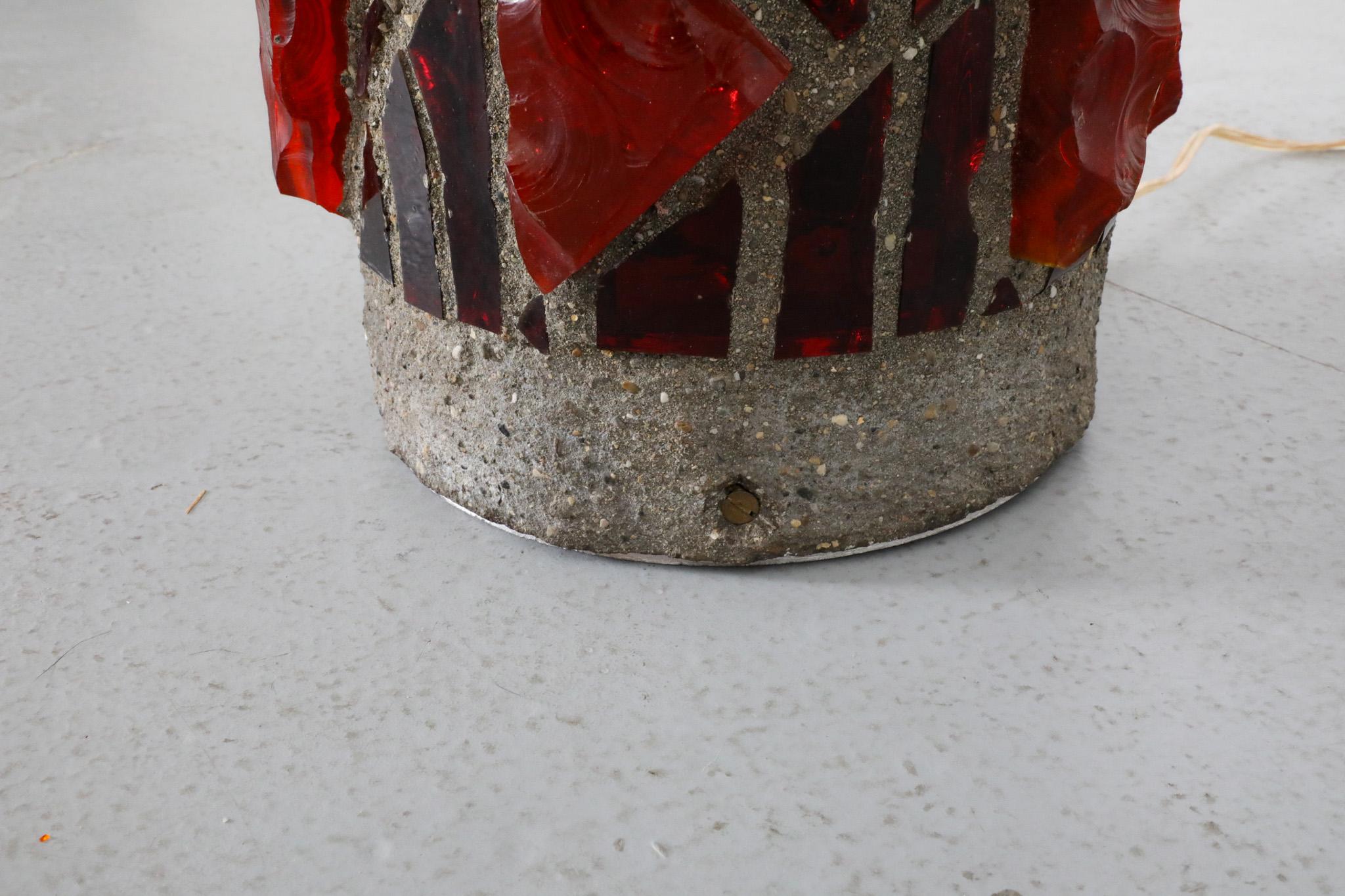 Lampadaire brutaliste du milieu du siècle dernier en mosaïque de béton et de verre d'une église en vente 8