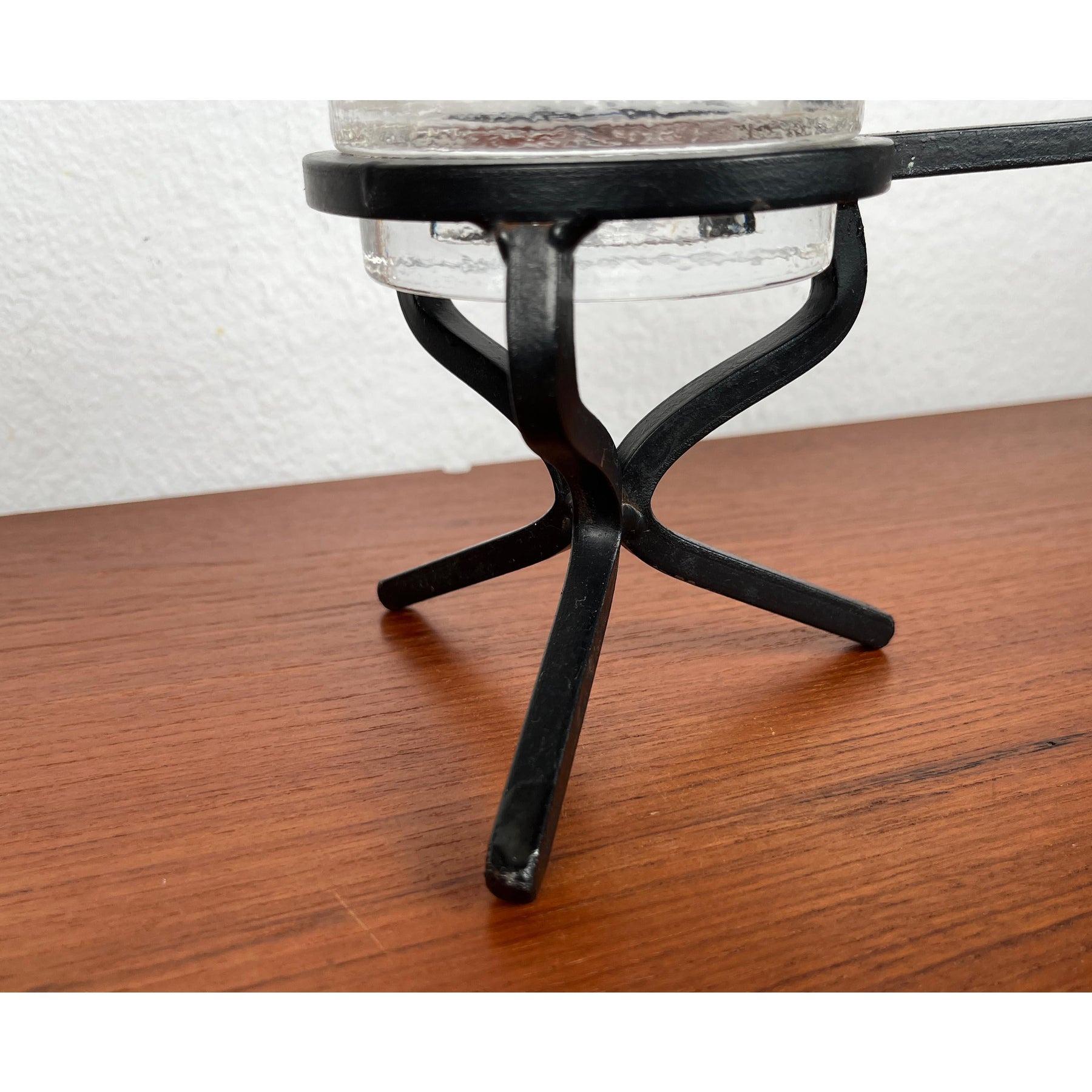 Brutalistischer dänischer Kerzenhalter aus Schmiedeeisen und Glas, 1960er Jahre im Angebot 3