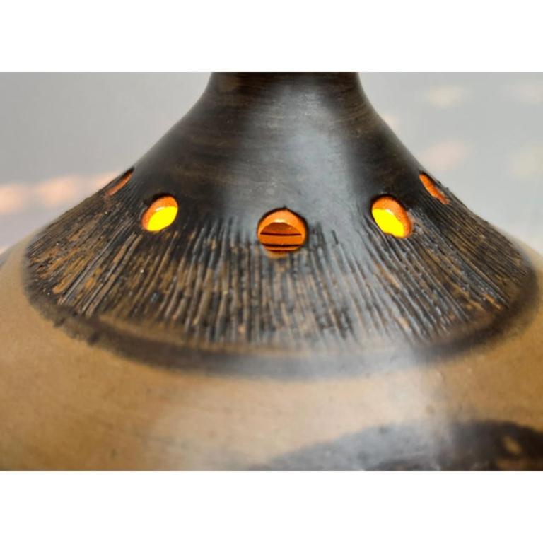 Lampada a sospensione dello Studio Pottery danese brutalista di metà secolo di Bjørn Keramik, anni '60 in vendita 4