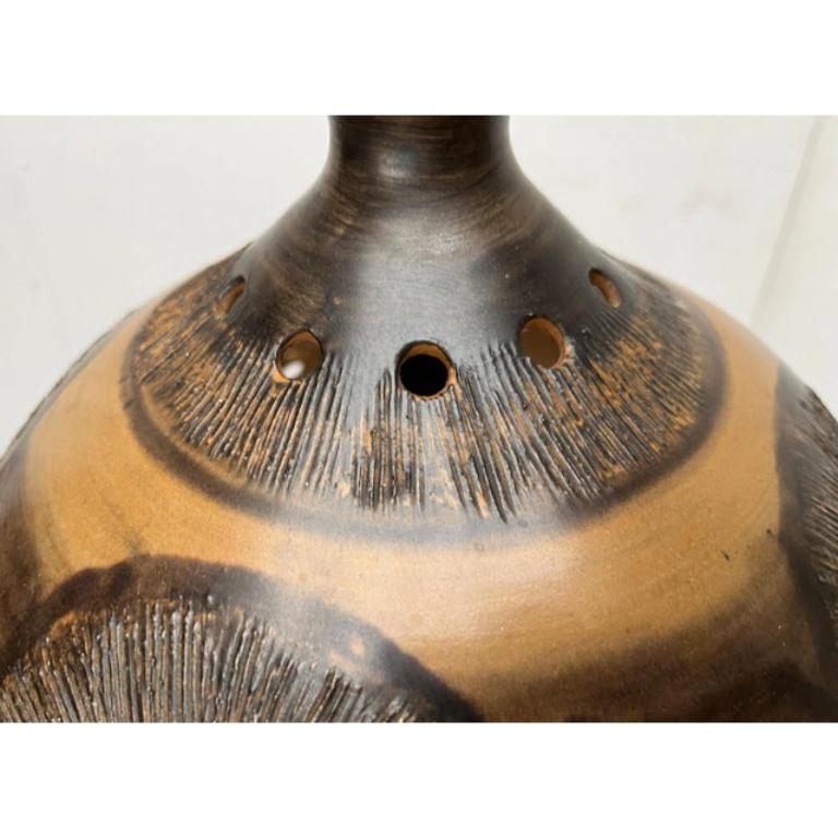 Lampada a sospensione dello Studio Pottery danese brutalista di metà secolo di Bjørn Keramik, anni '60 In condizioni ottime in vendita a Hamburg, DE