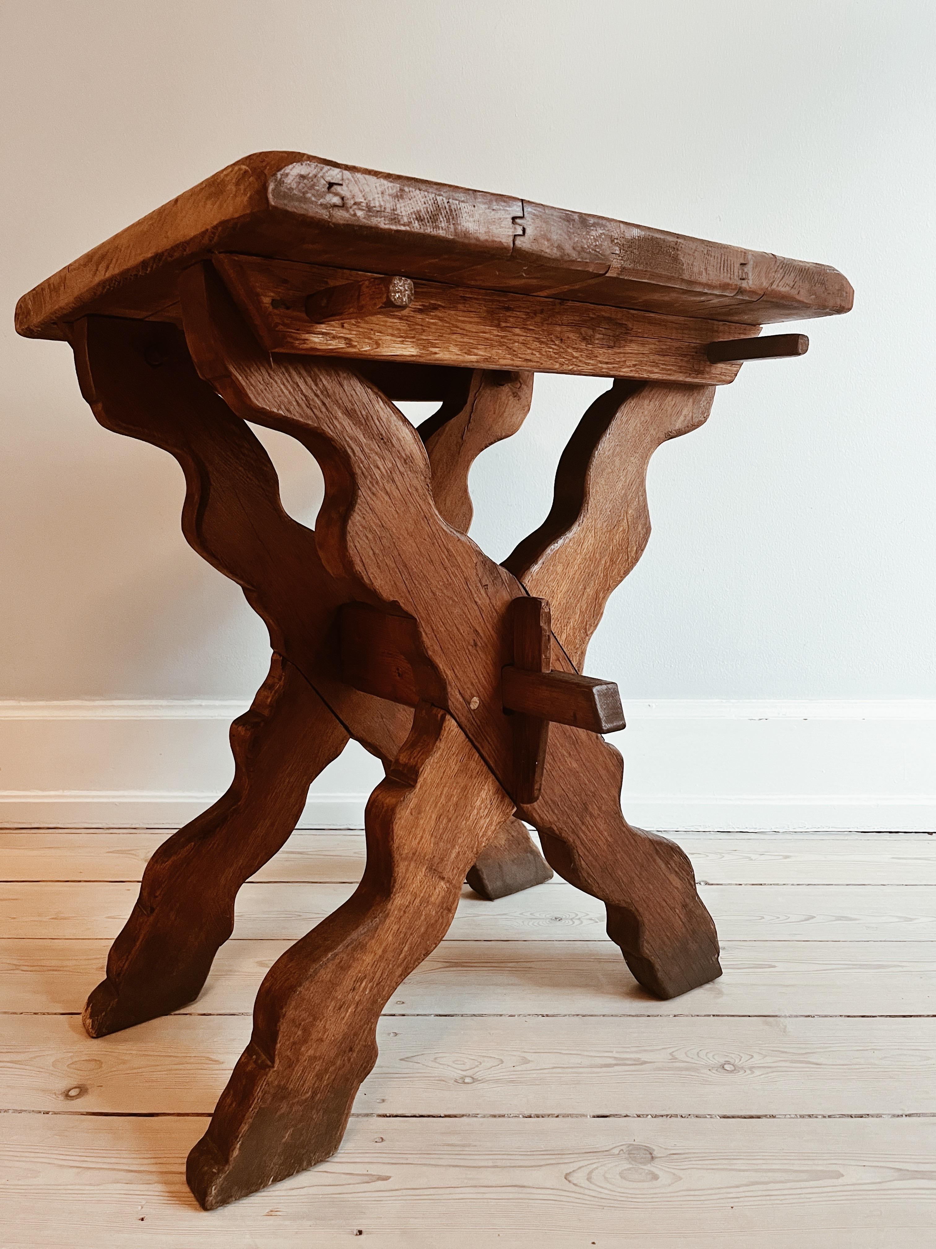 Francese Scrivania brutalista di metà secolo in Oak in vendita